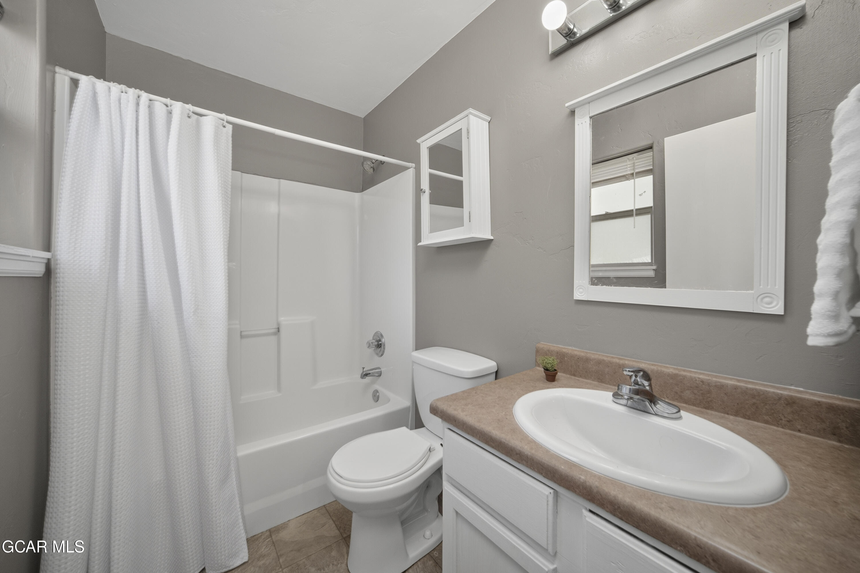 416 East Cedar Avenue