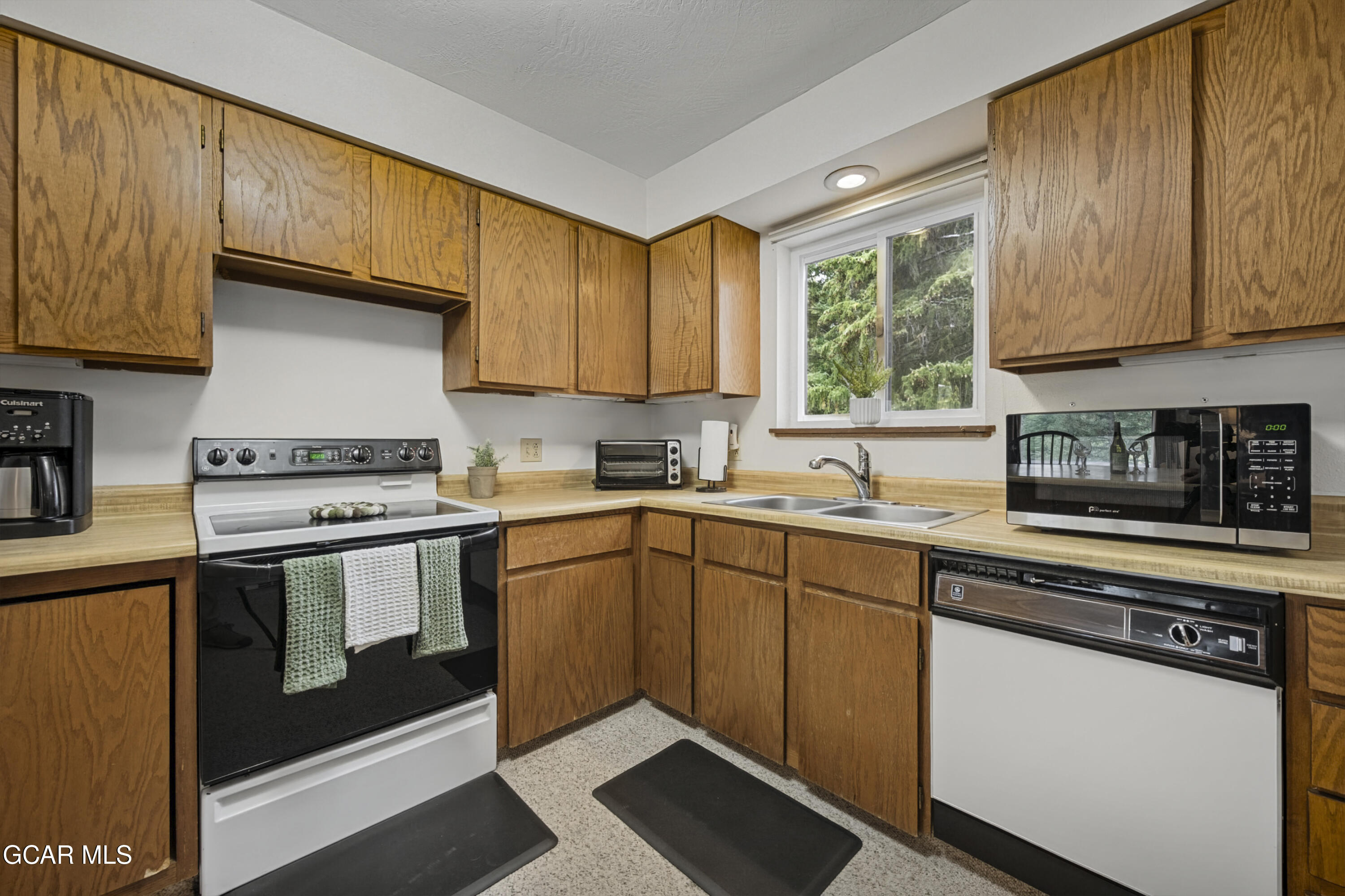 500 Vasquez Road 1