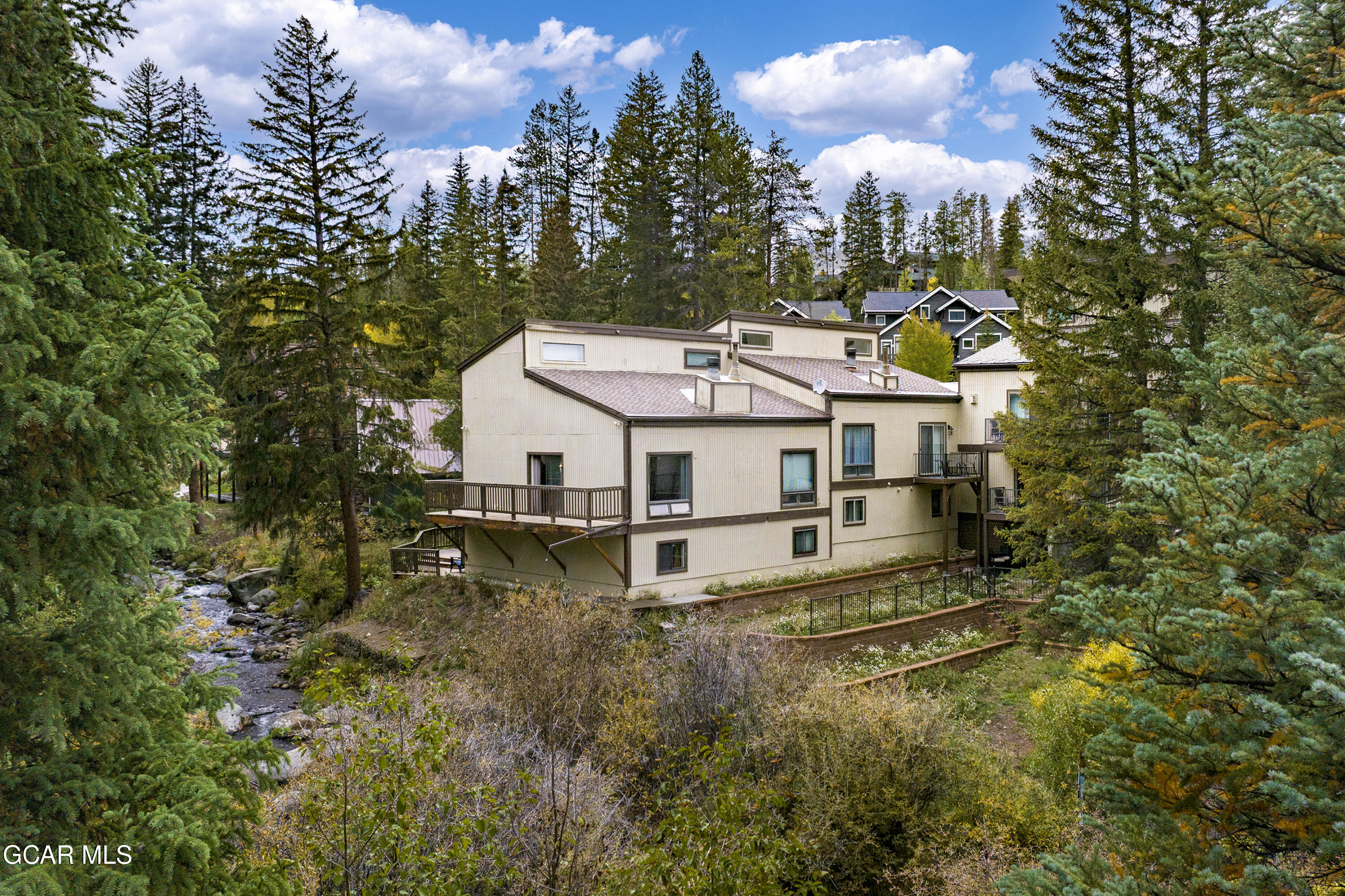 500 Vasquez Road 1