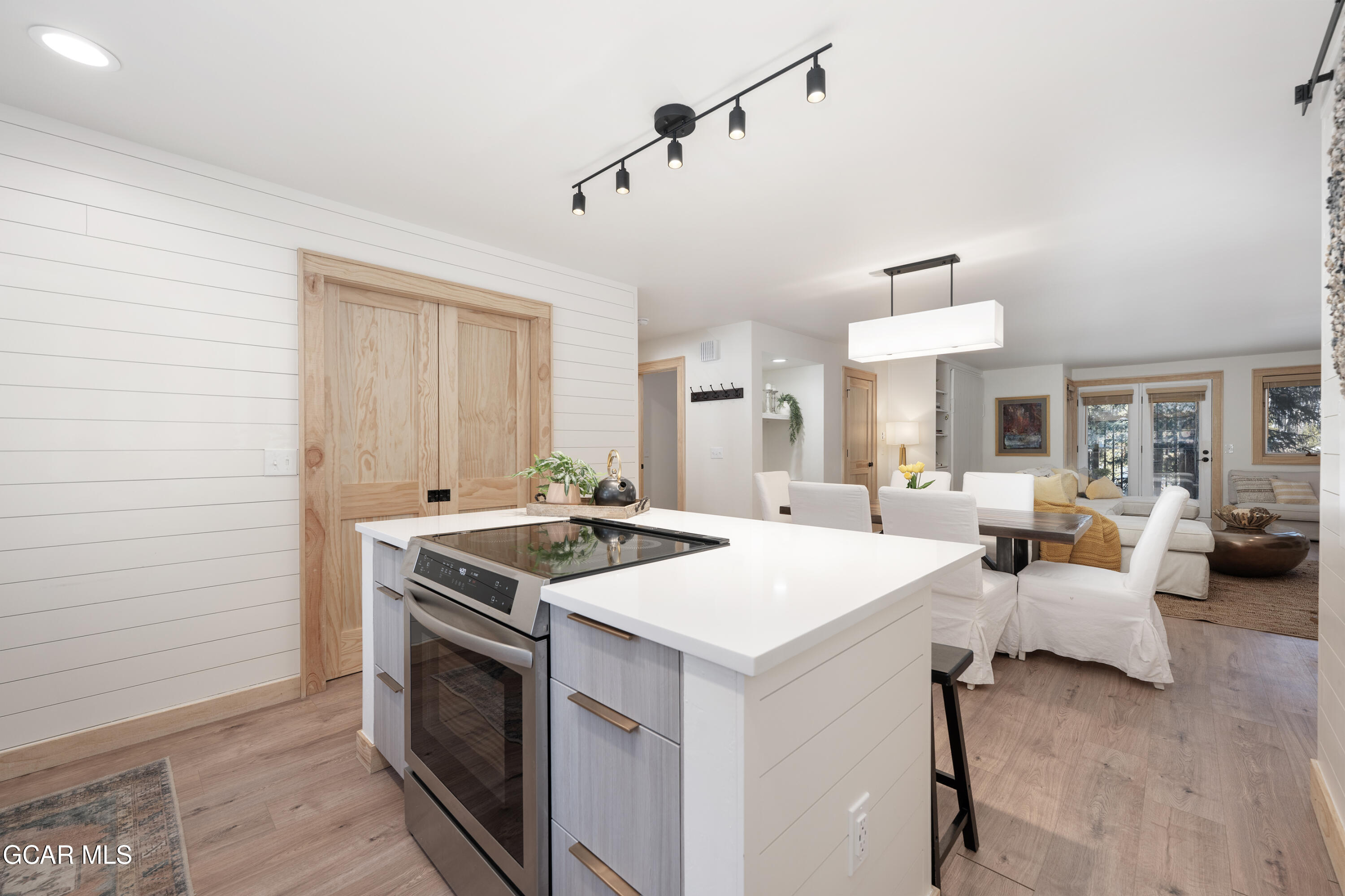 477 Iron Horse Way H2408