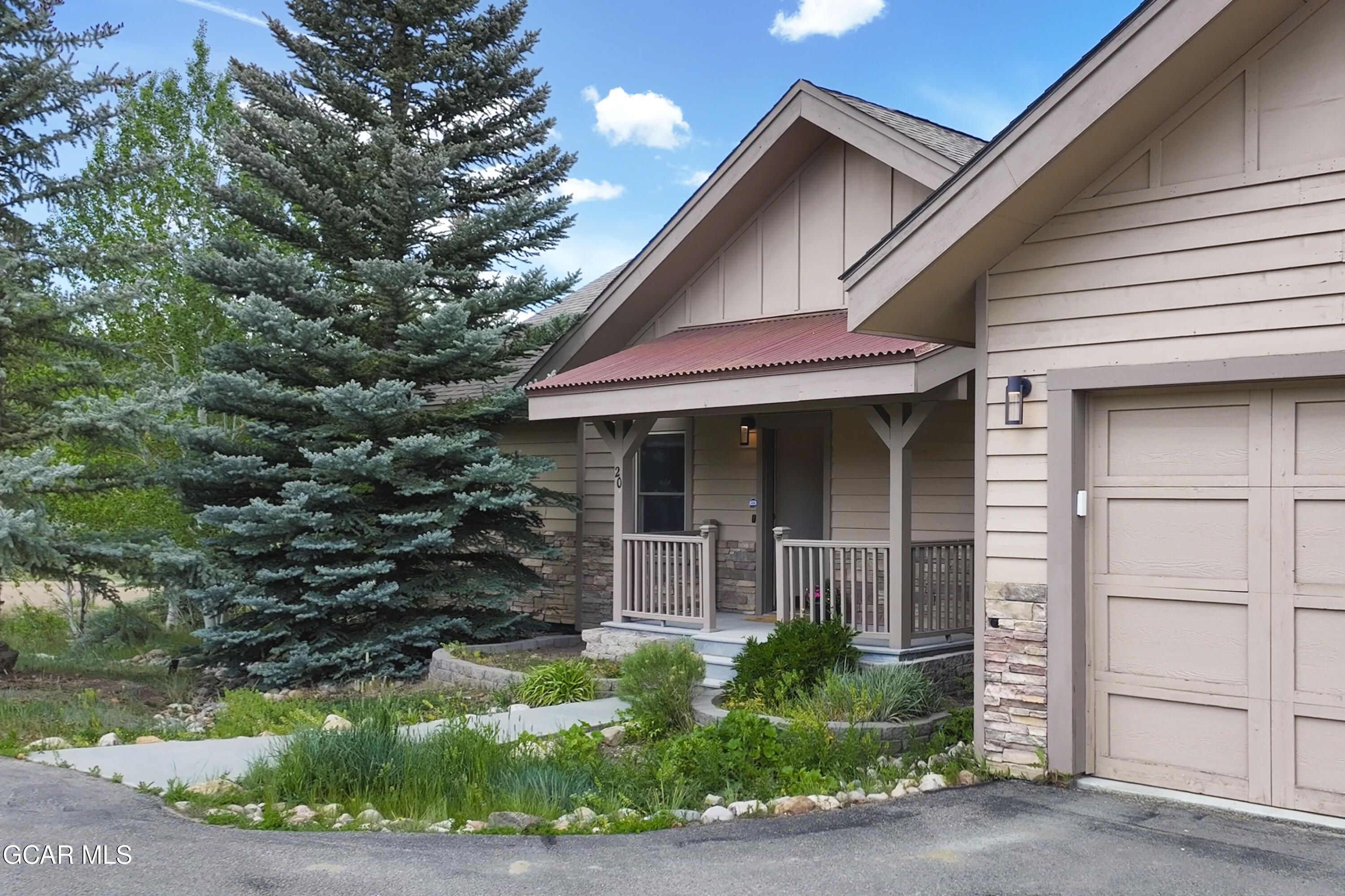 20 Honeysuckle Court