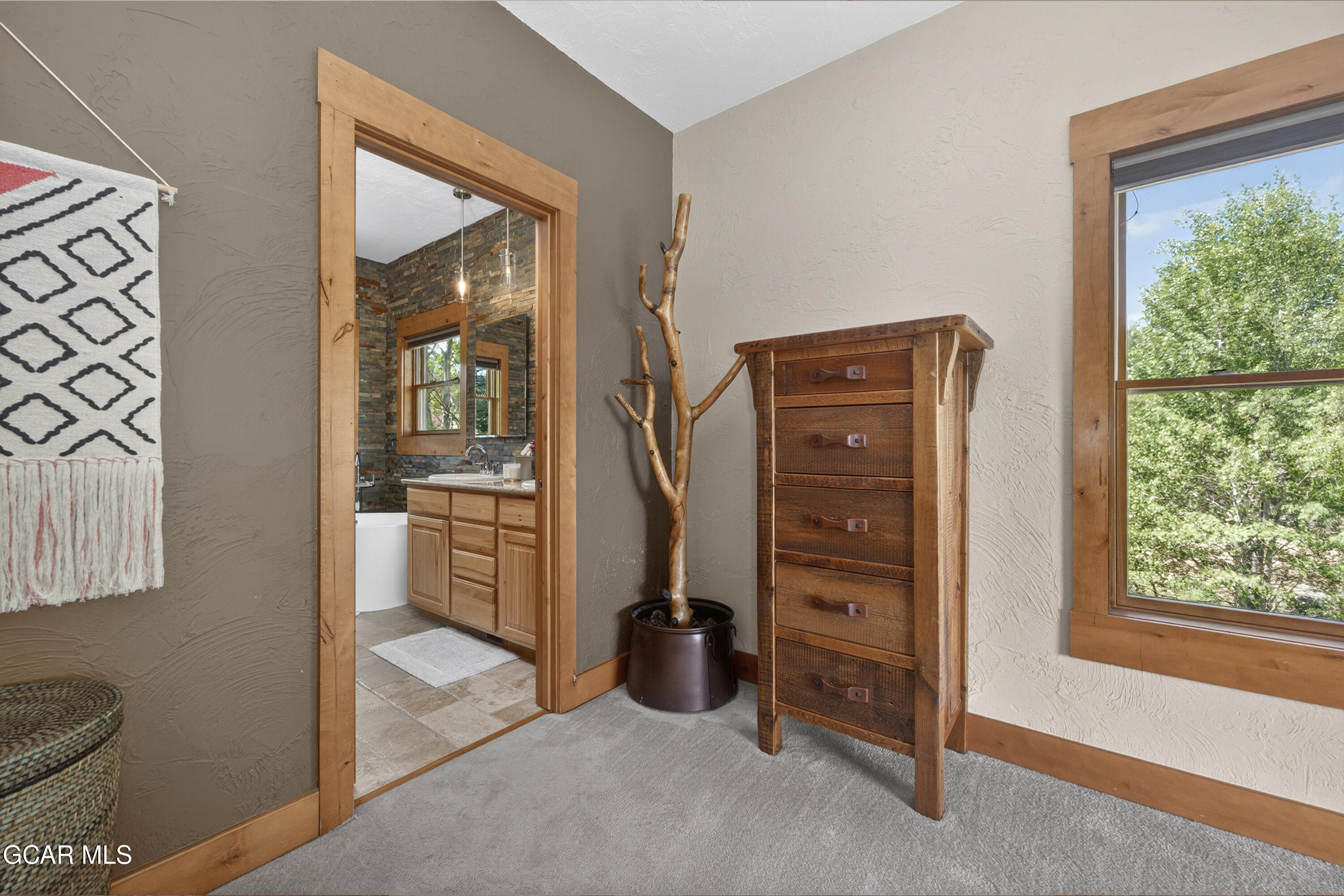 20 Honeysuckle Court