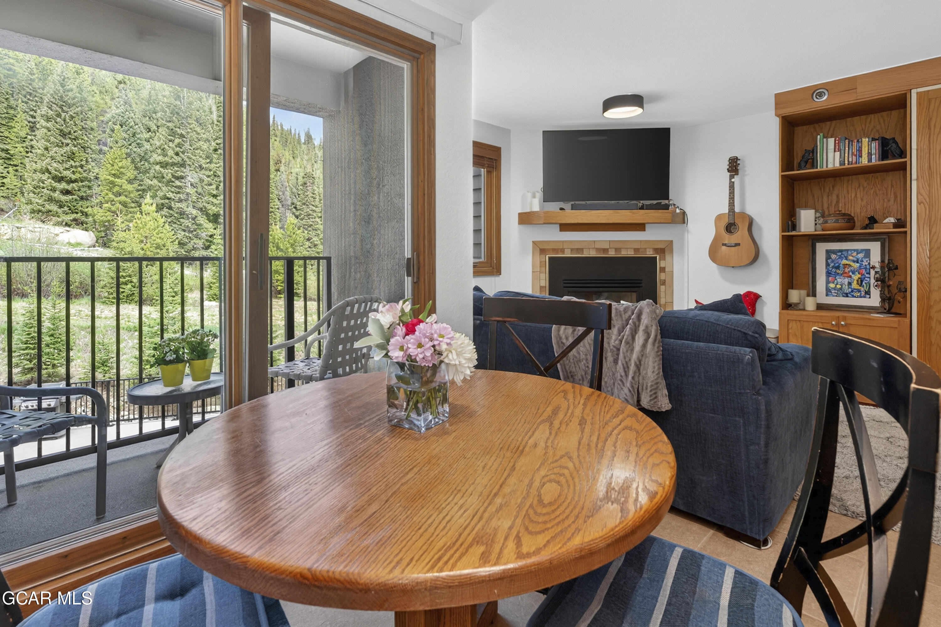 310 Iron Horse Way D3044