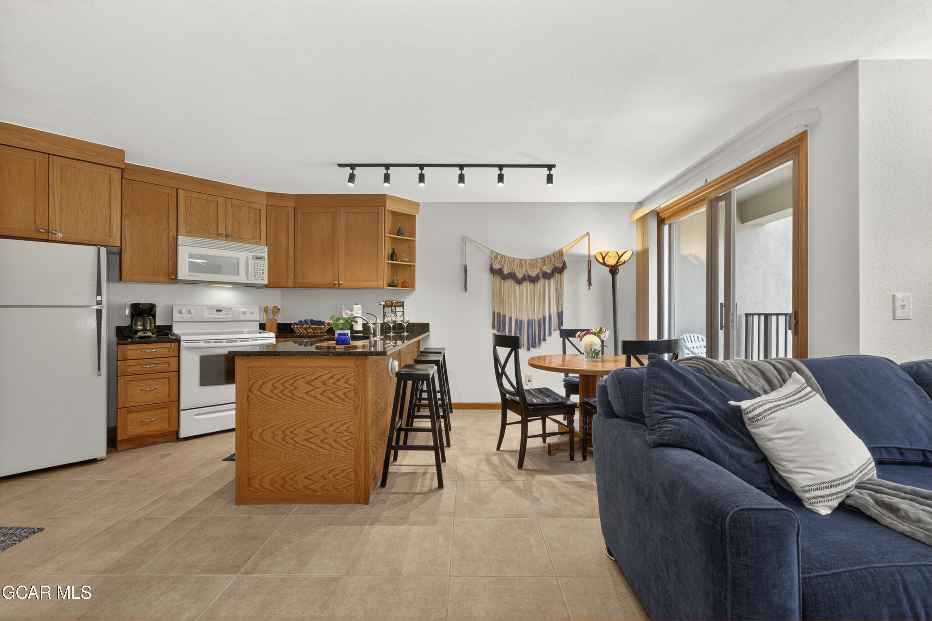 310 Iron Horse Way D3044