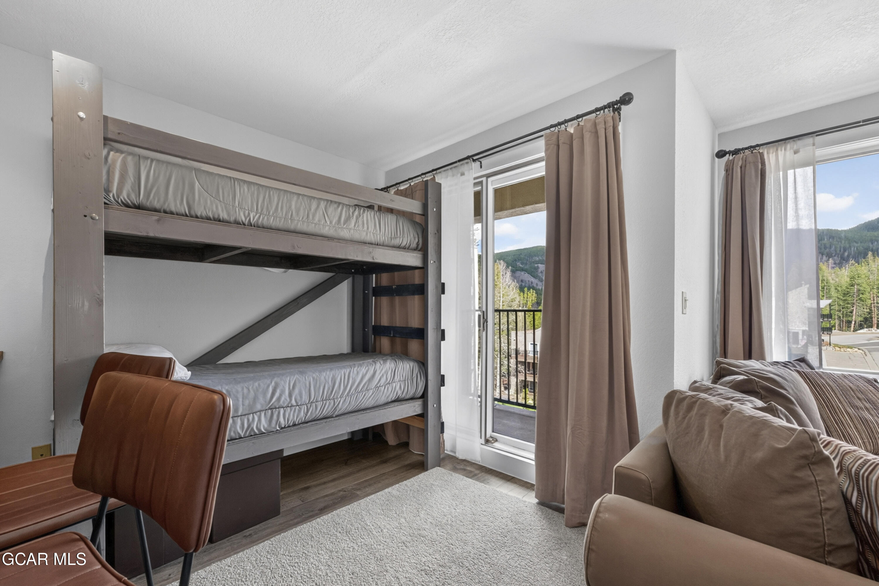 310 Iron Horse Way D4014