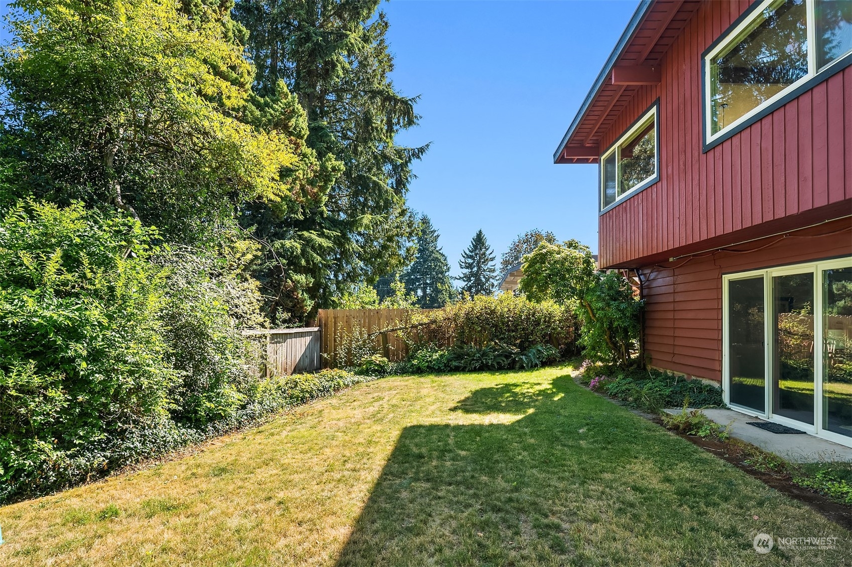 10 164th Avenue NE