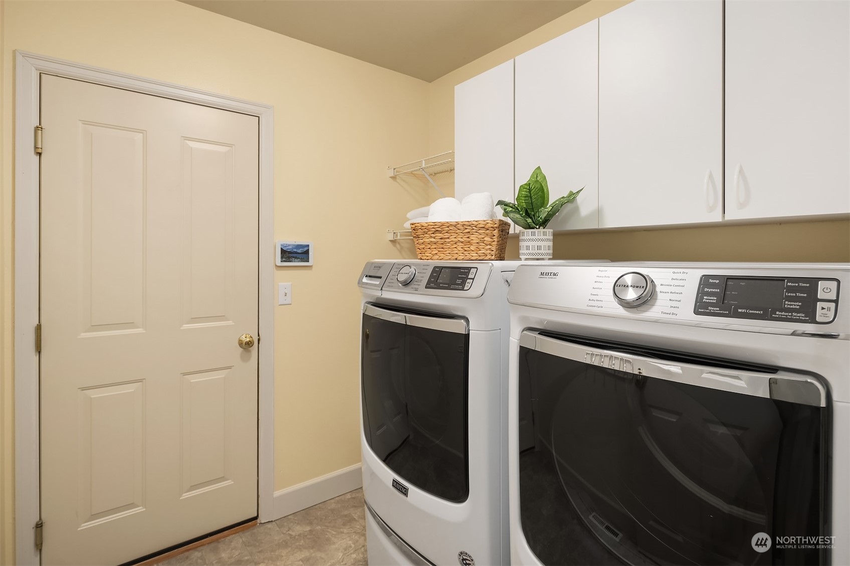 210 249 Place NE