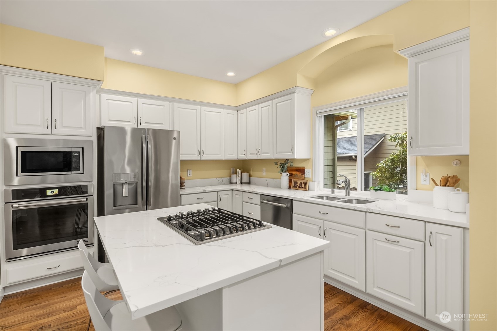 210 249 Place NE