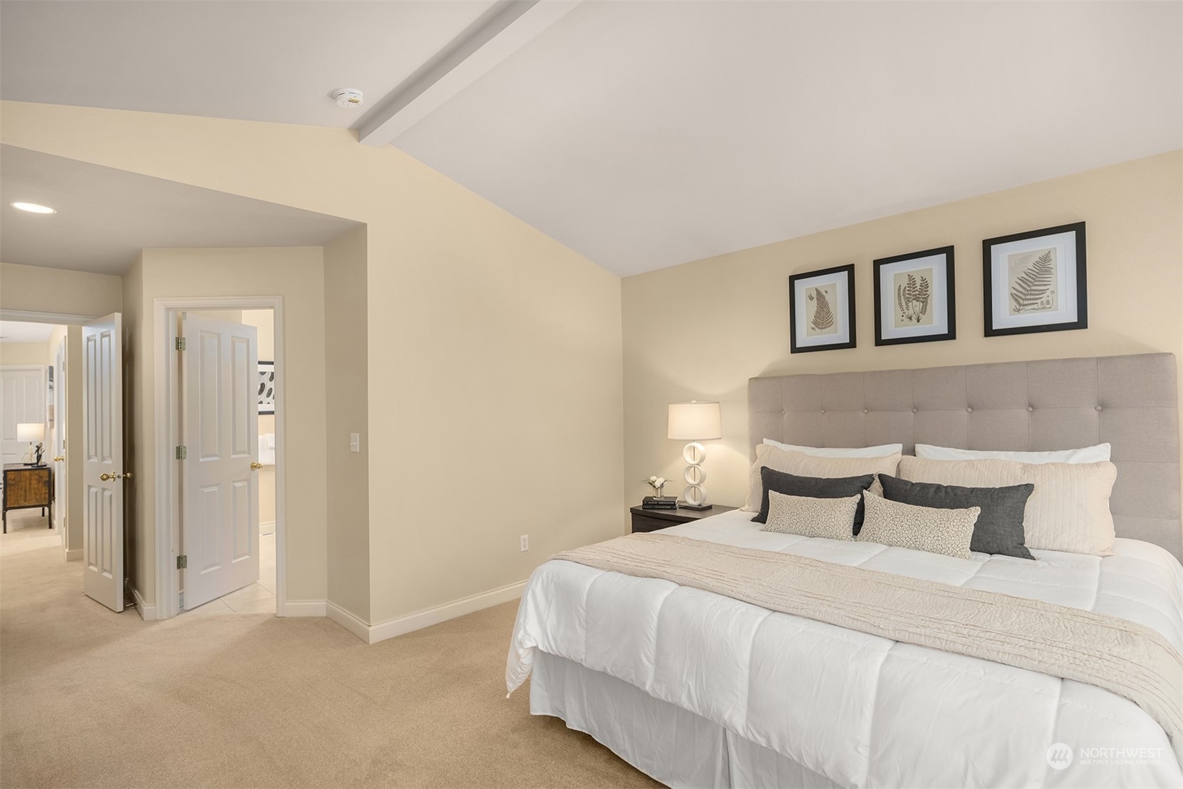 210 249 Place NE