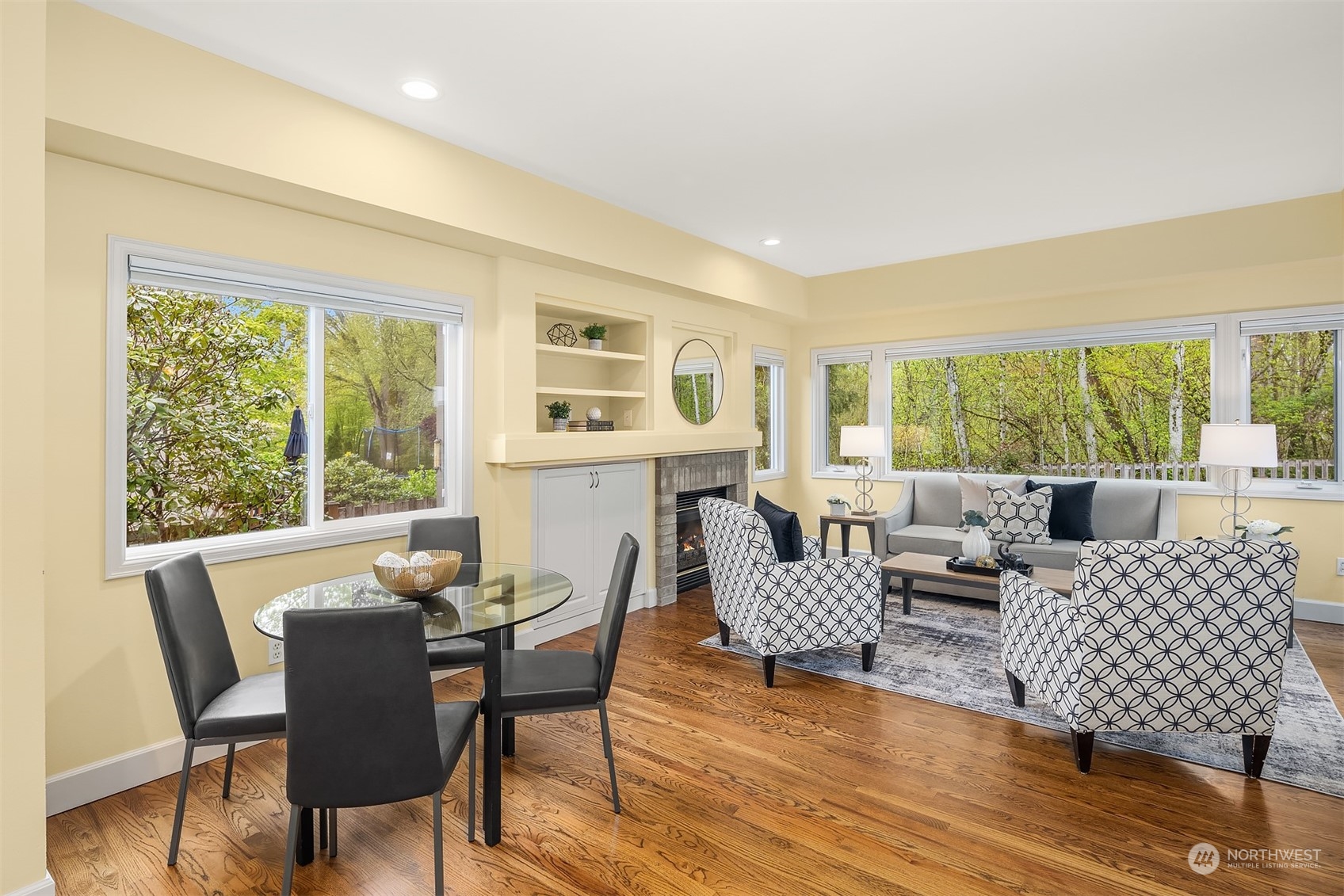 210 249 Place NE
