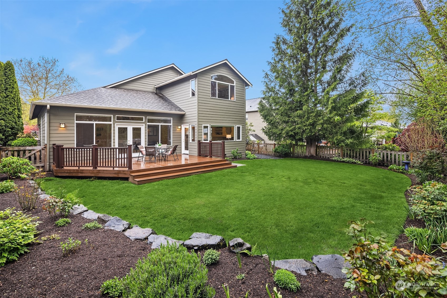 210 249 Place NE
