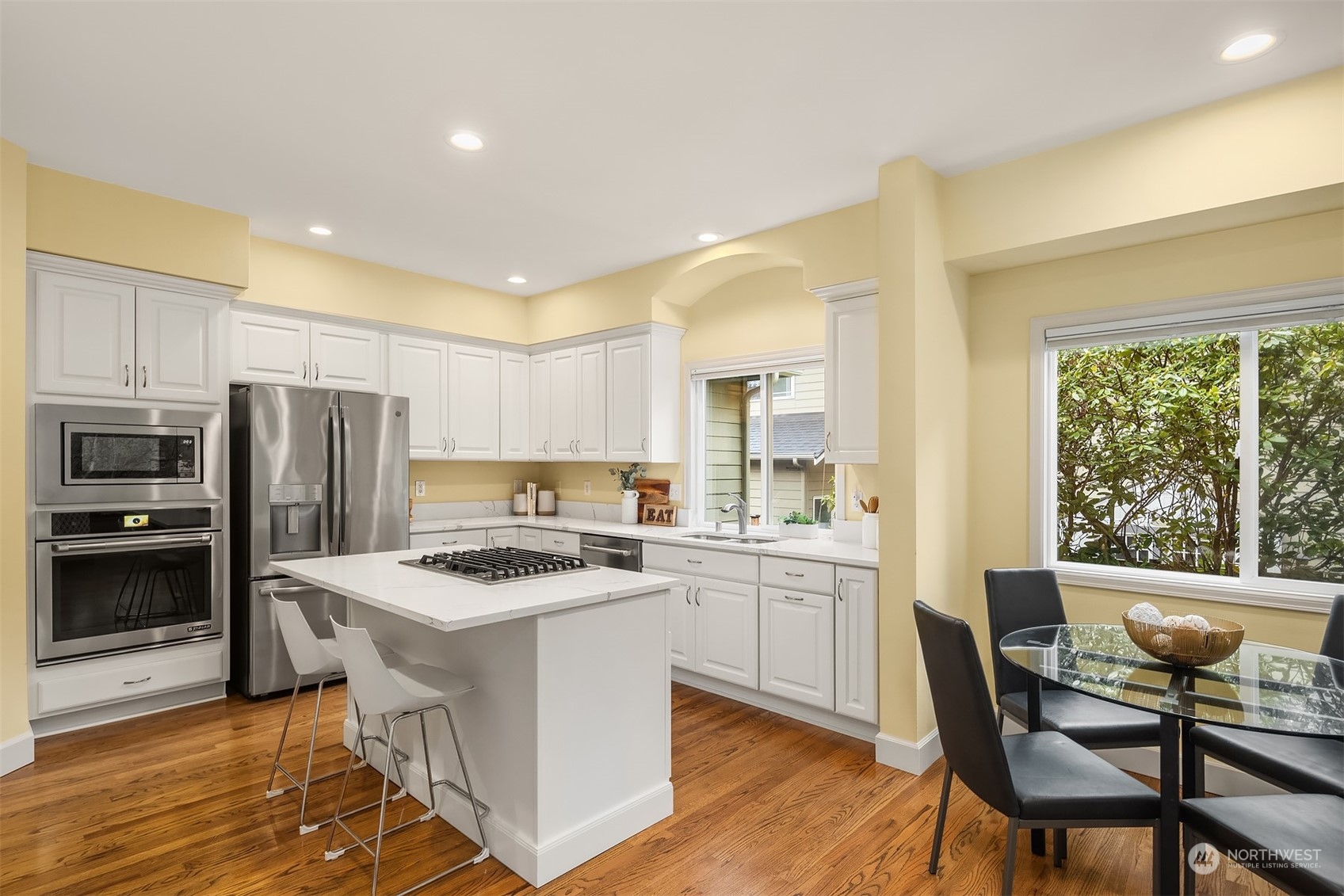 210 249 Place NE