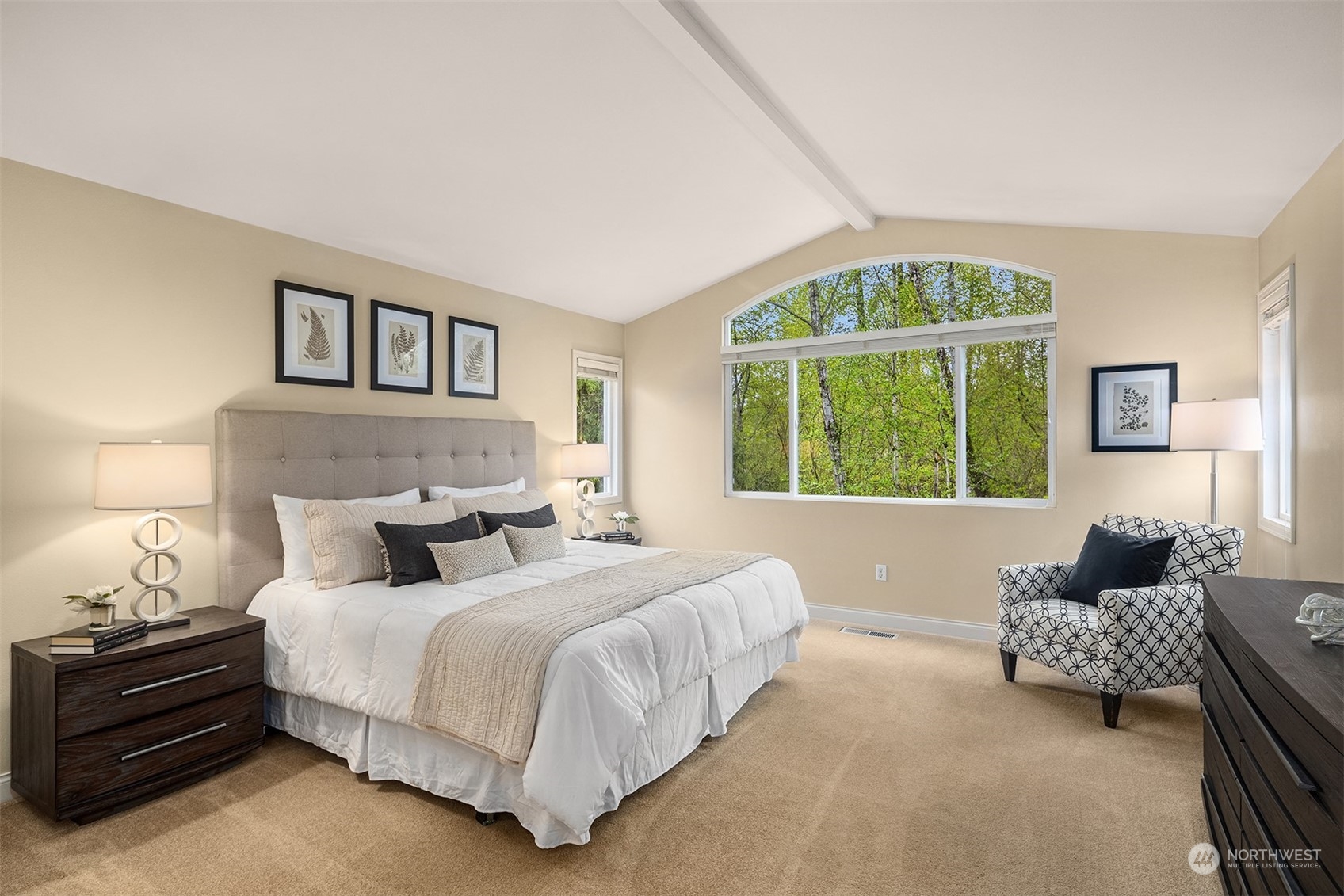 210 249 Place NE