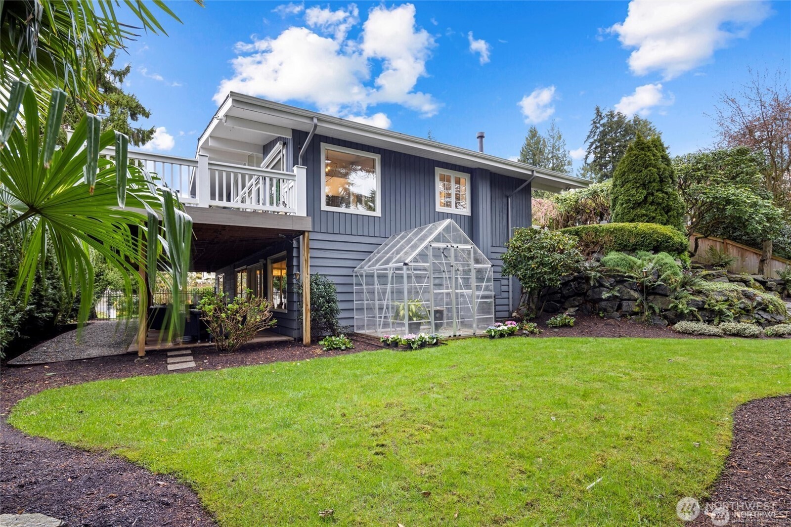 10515 NE 48th Place