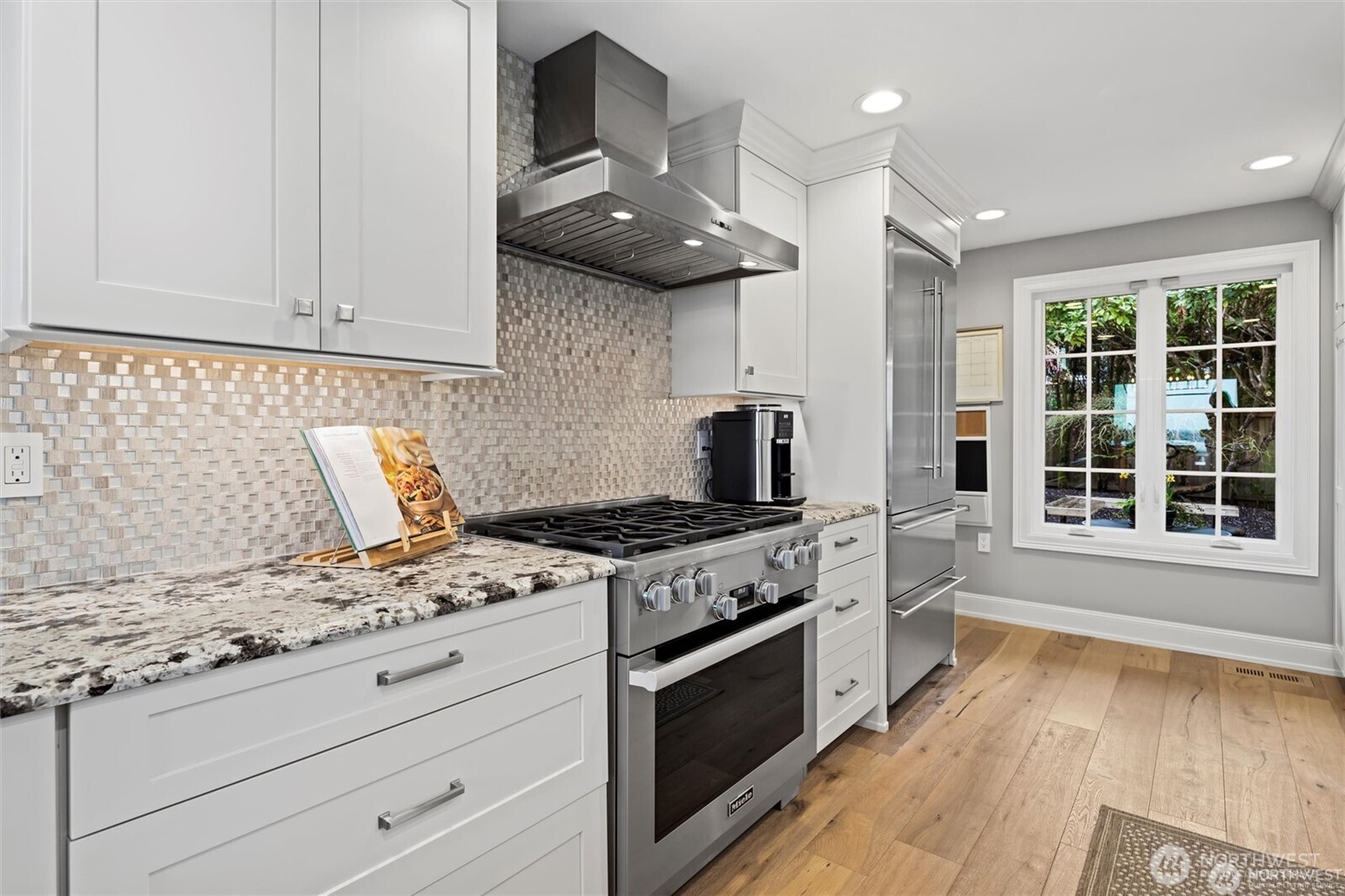 10515 NE 48th Place
