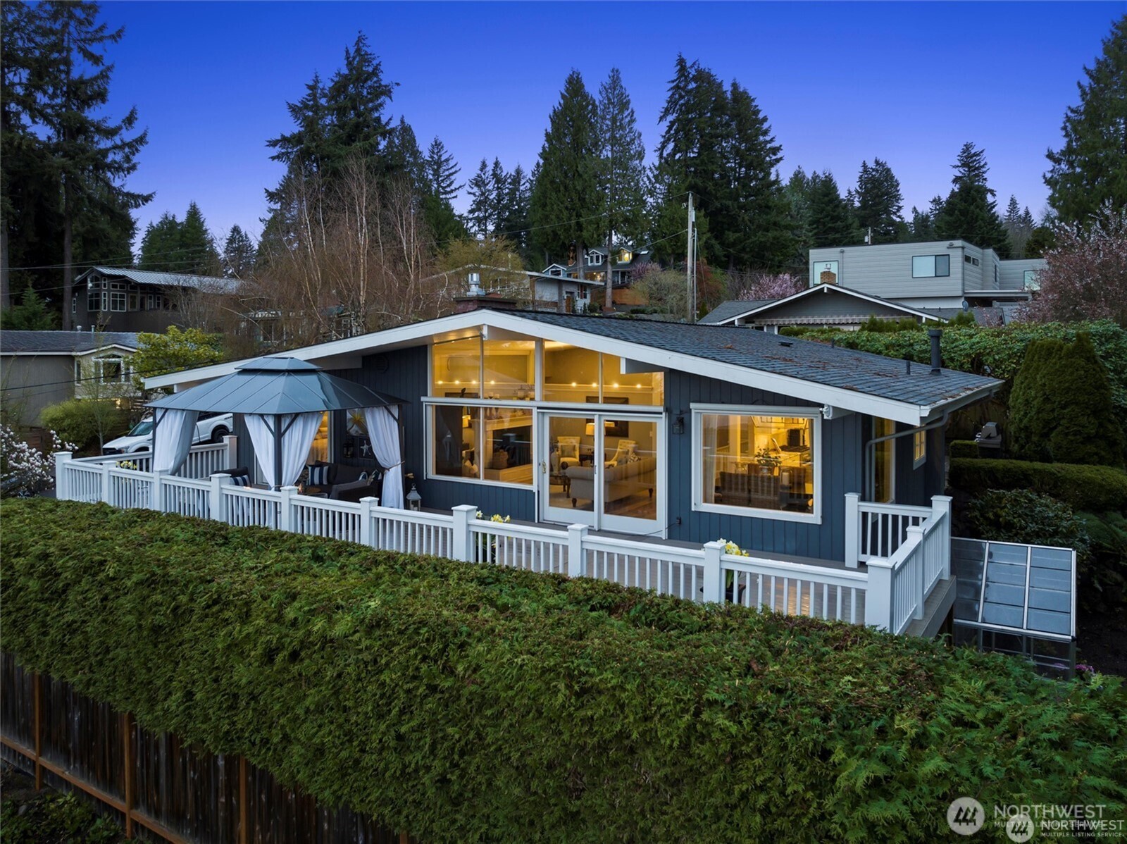 10515 NE 48th Place