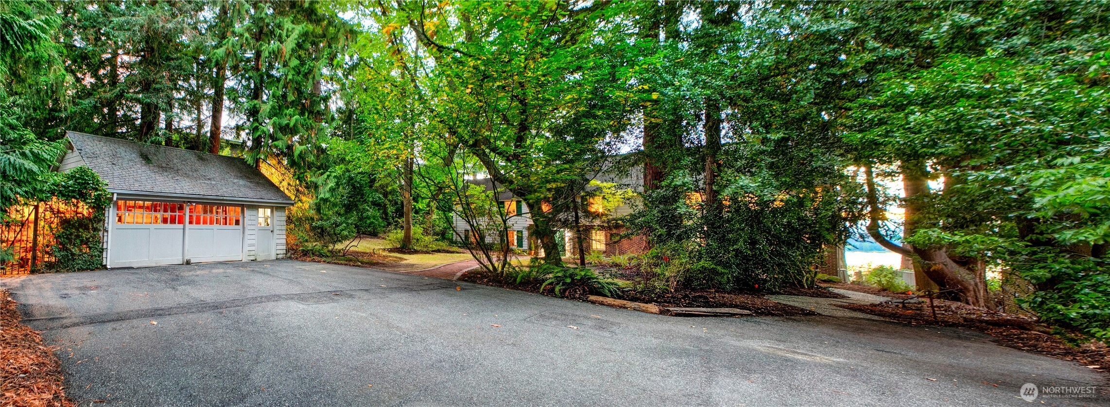 2425 Evergreen Point Road