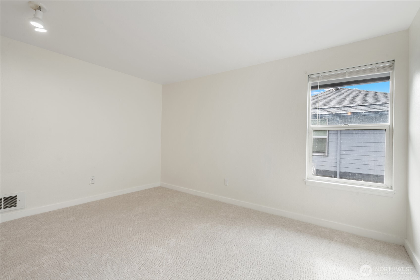 10007 NE 12th Street Unit: 108