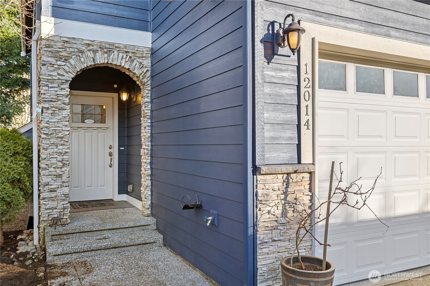 12014 NE 162nd Place