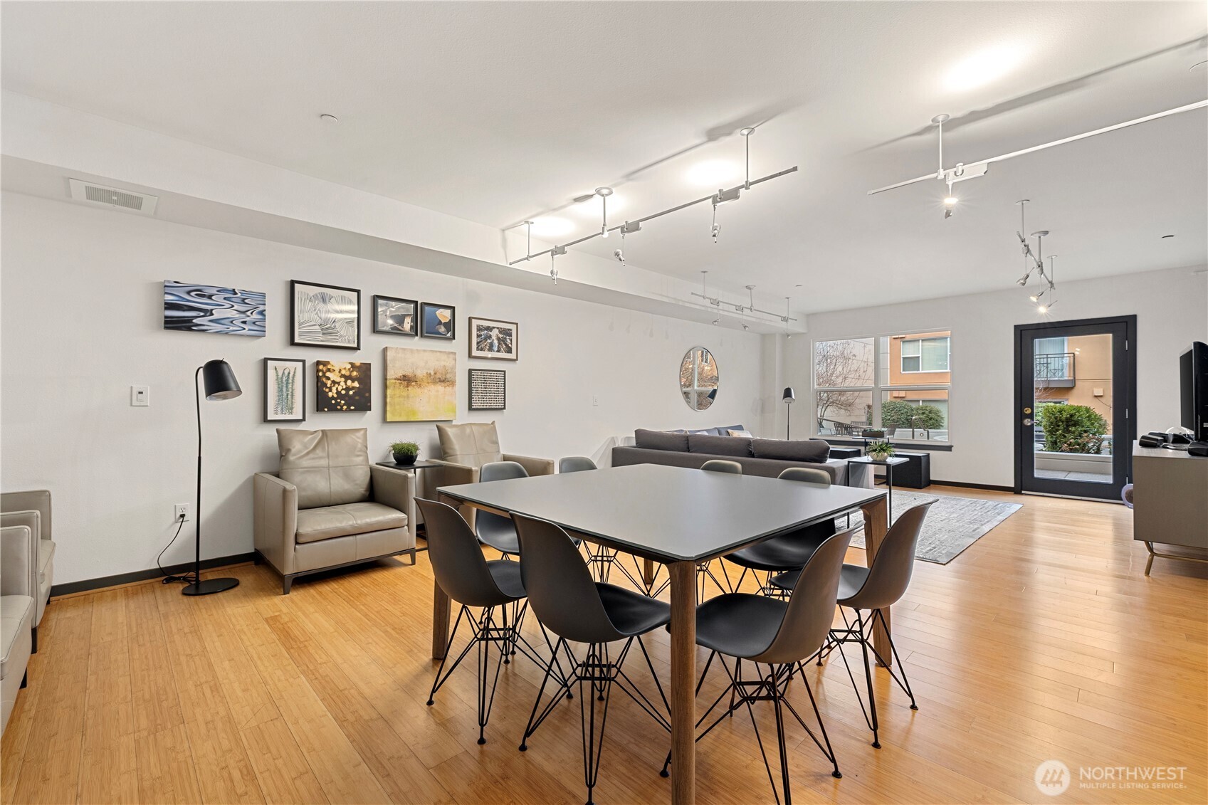 413 NE 70th Street Unit: 207