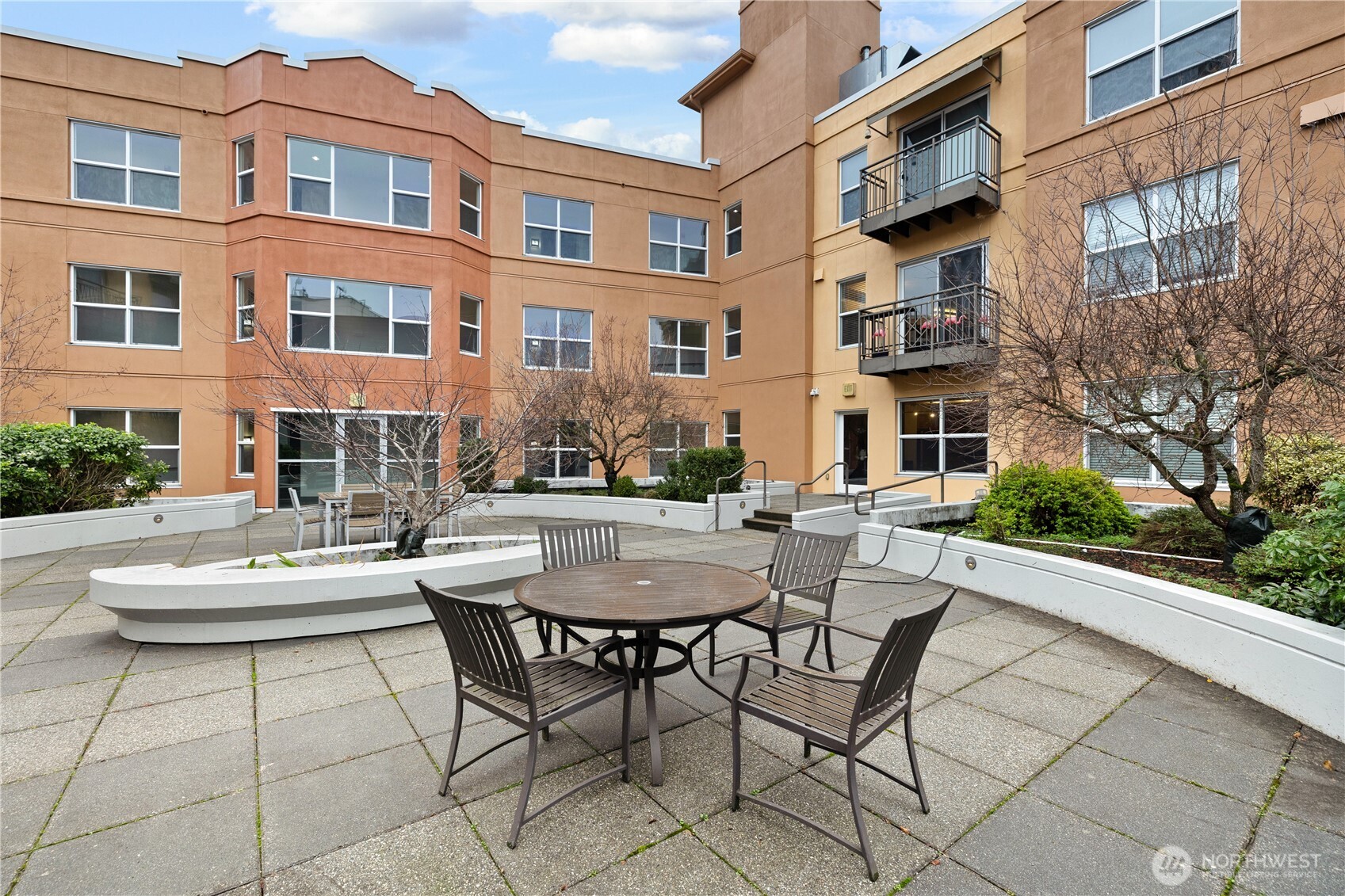 413 NE 70th Street Unit: 207