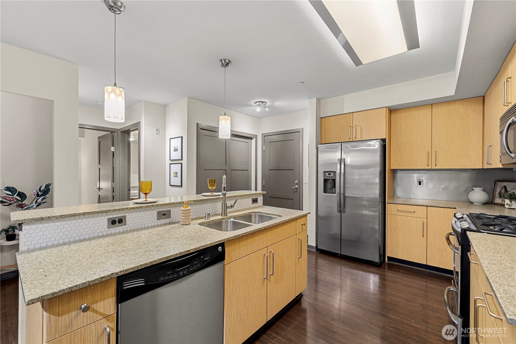 413 NE 70th Street Unit: 207