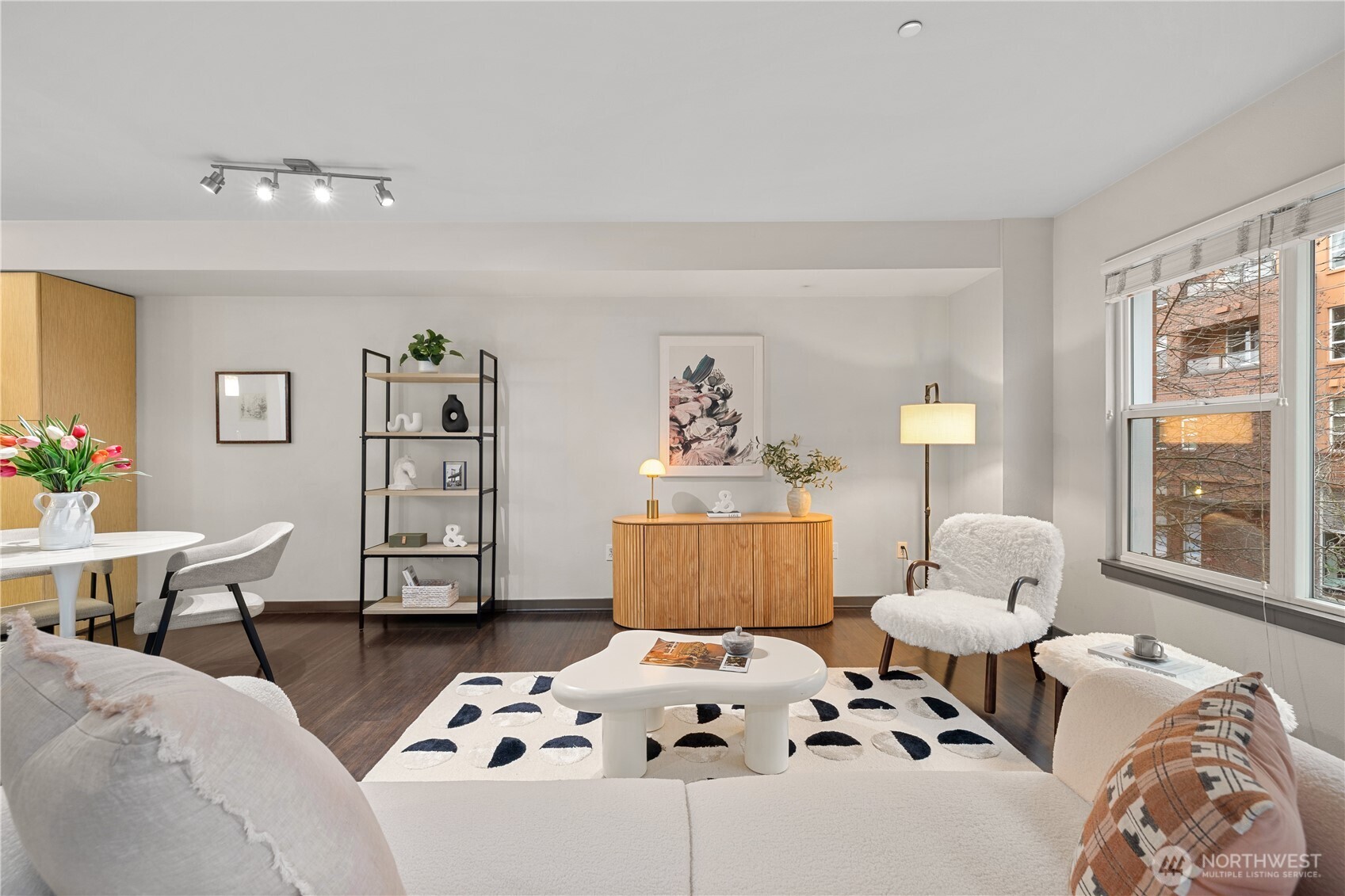 413 NE 70th Street Unit: 207