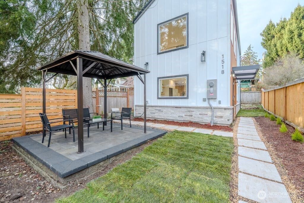 1518 NE 106th Street