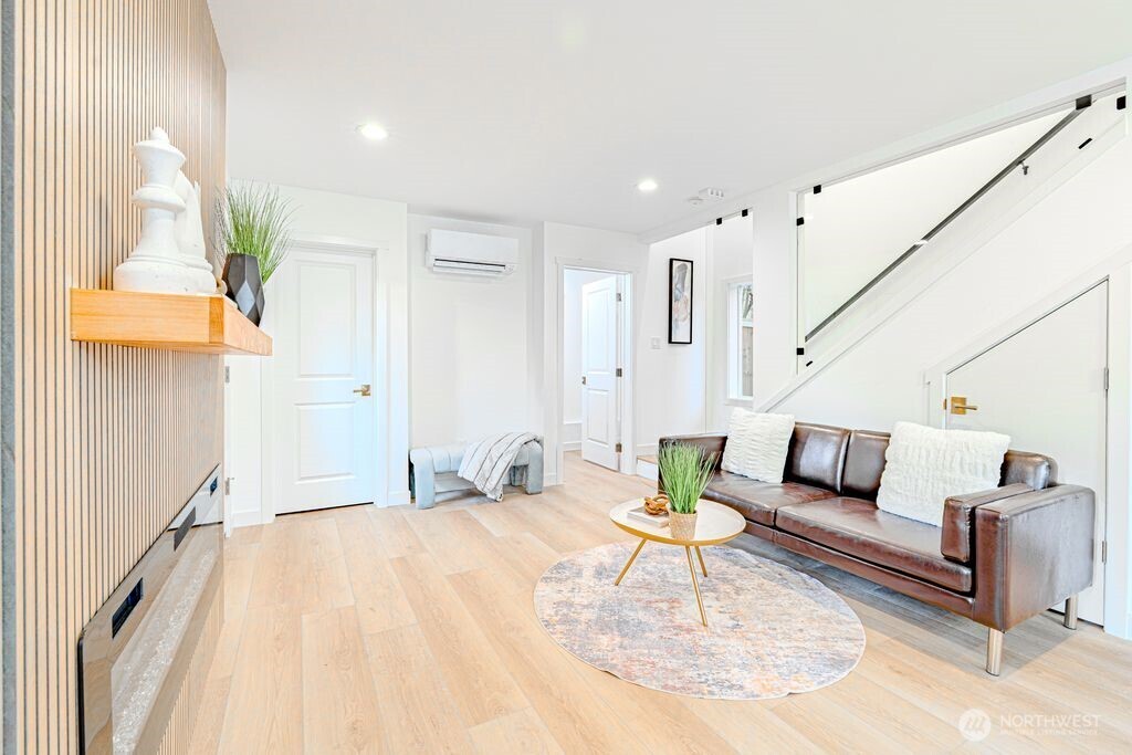 1518 NE 106th Street