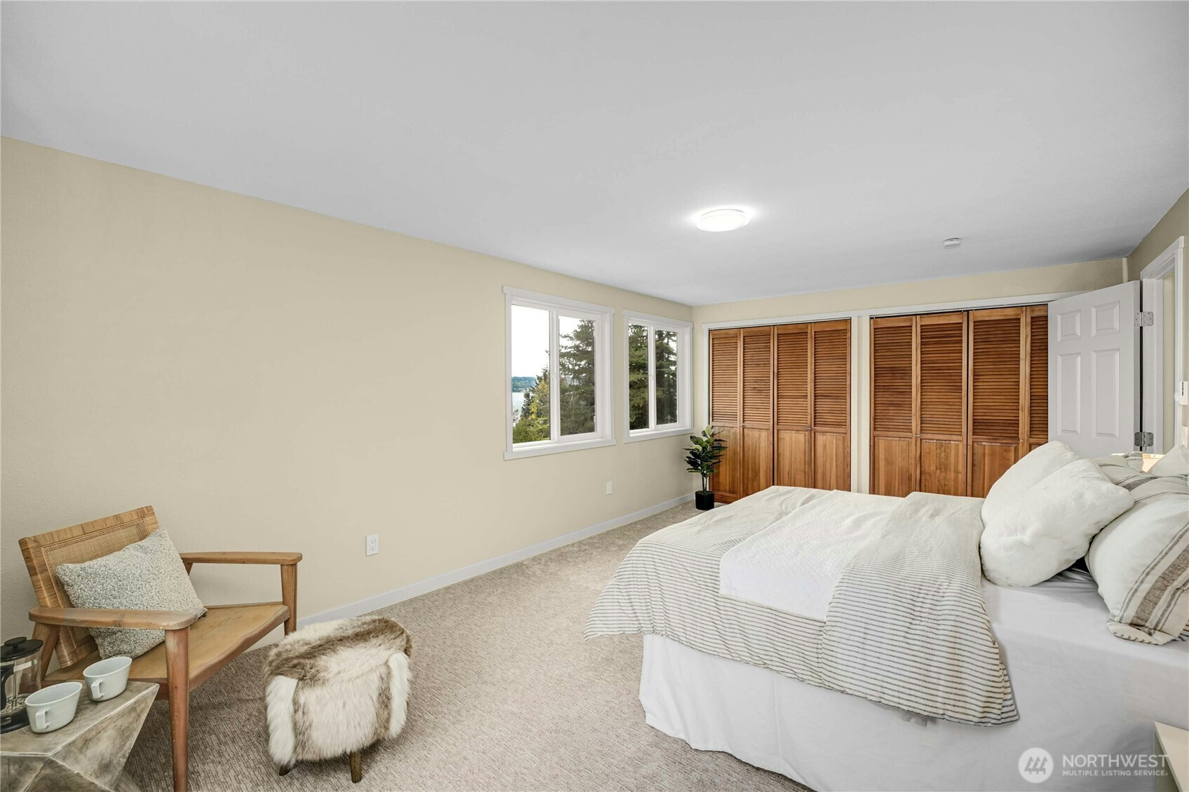 9919 Arrowsmith Avenue S