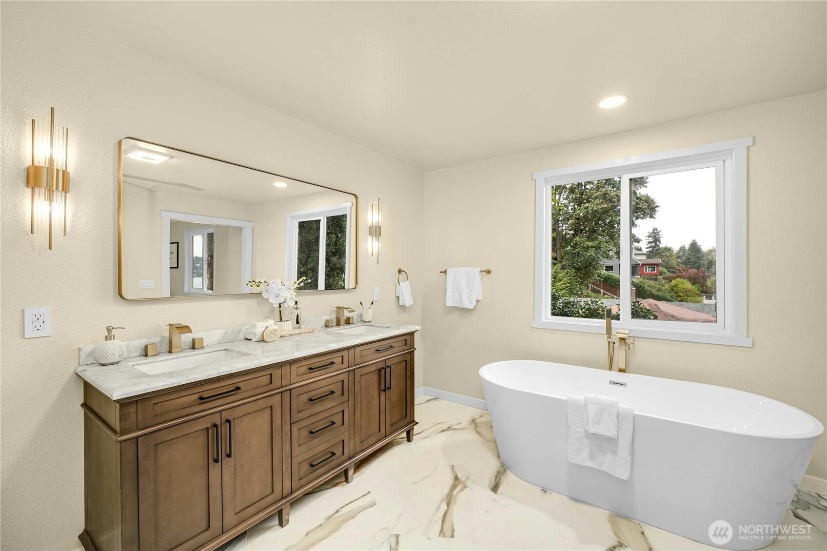 9919 Arrowsmith Avenue S