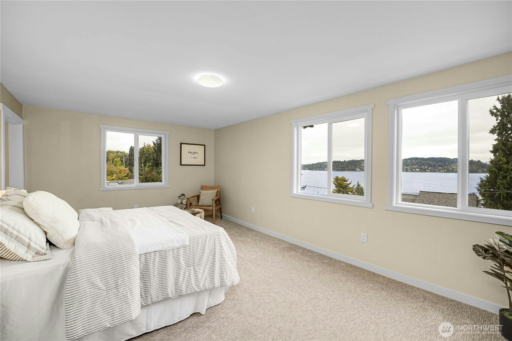 9919 Arrowsmith Avenue S