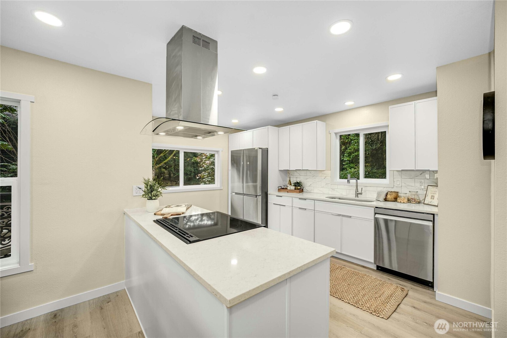 9919 Arrowsmith Avenue S