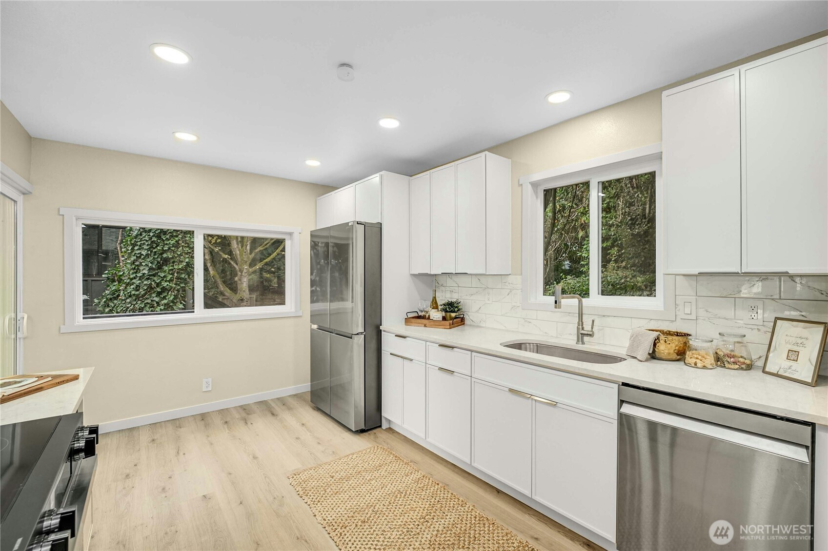 9919 Arrowsmith Avenue S