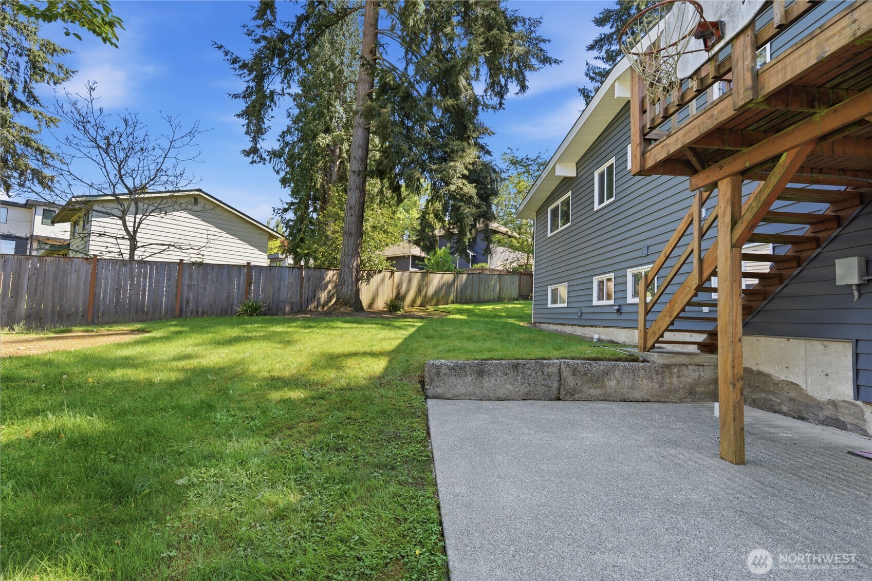 12020 NE 83rd Street