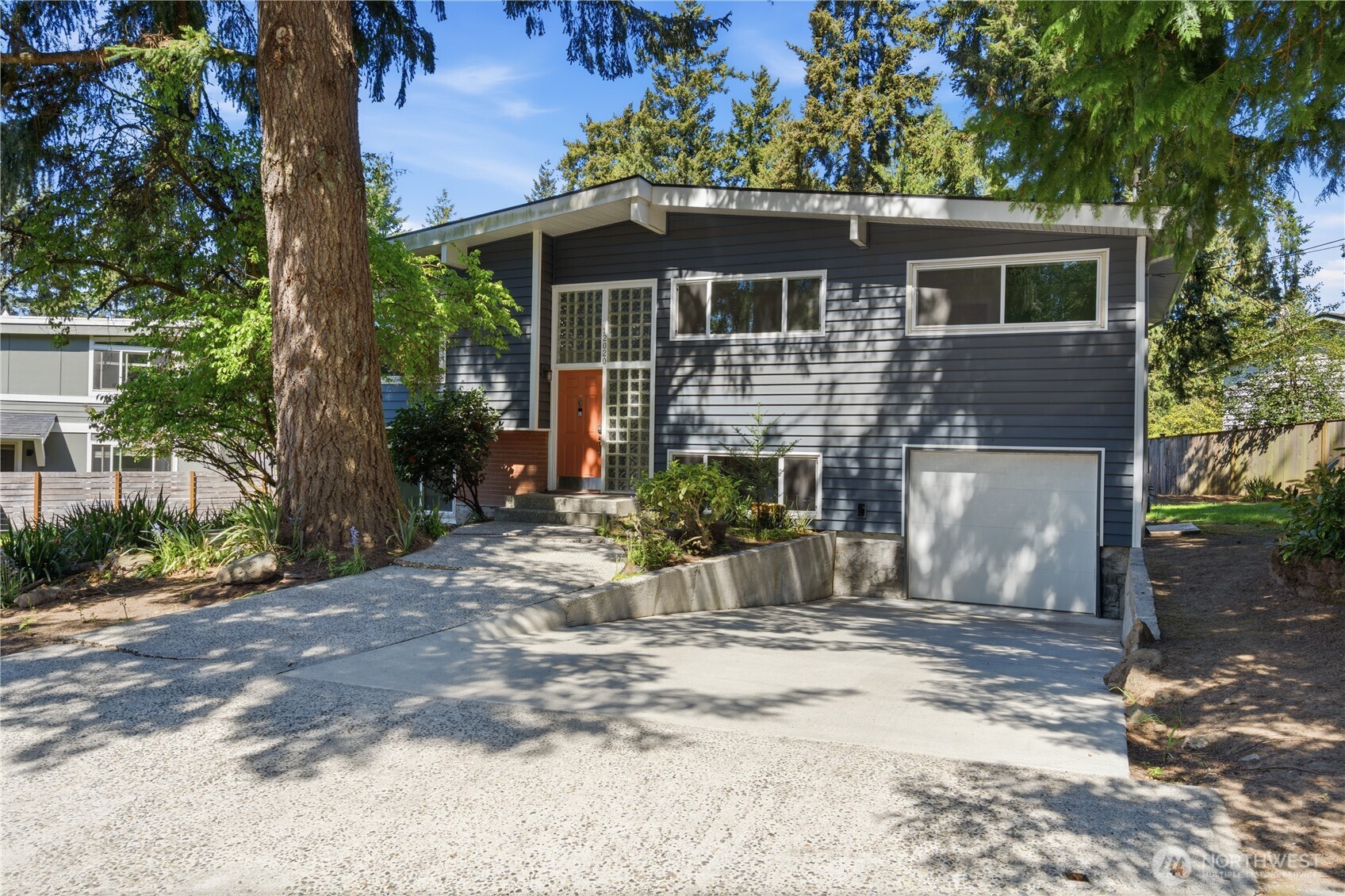 12020 NE 83rd Street