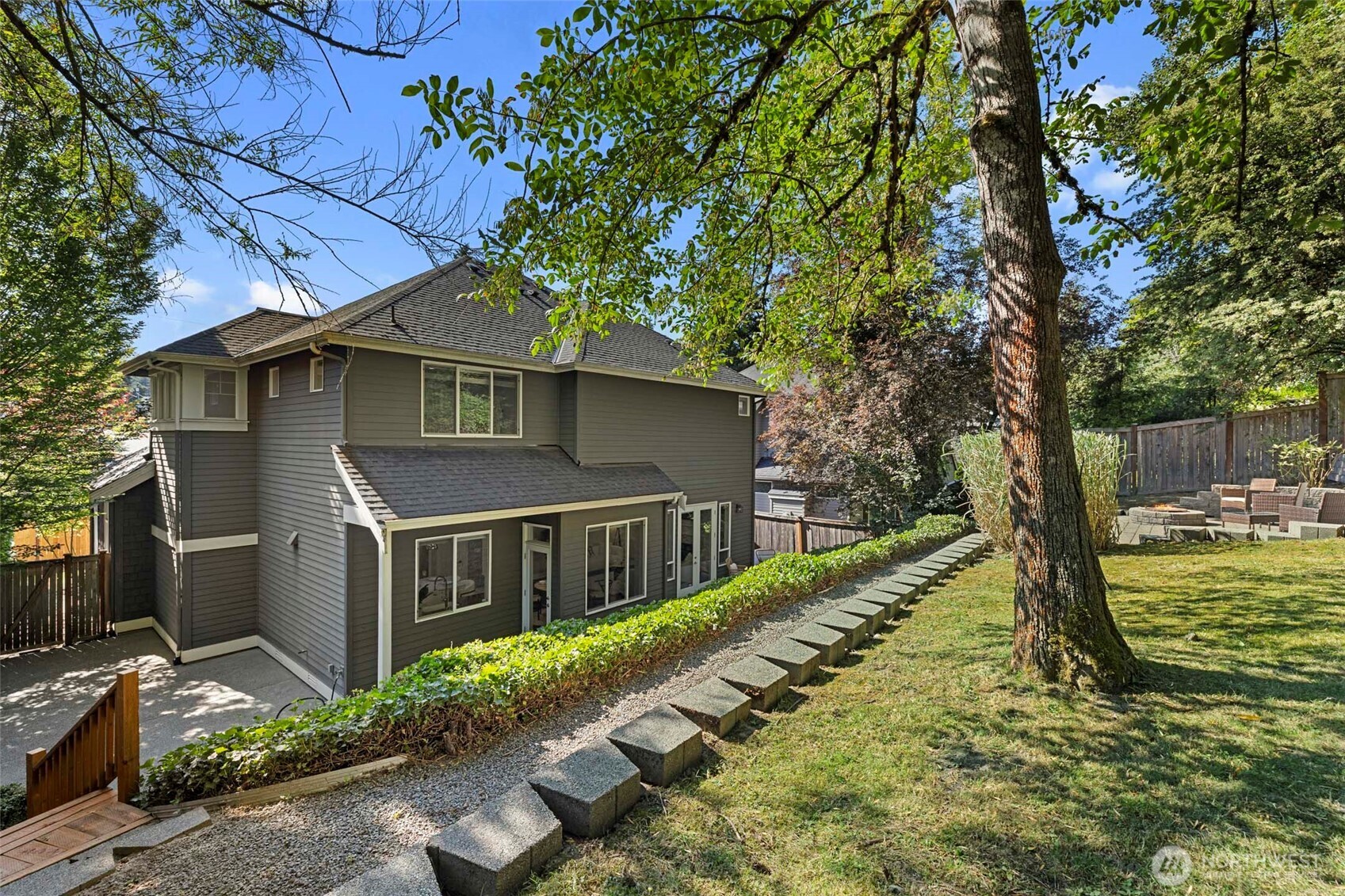 2424 108th Avenue NE