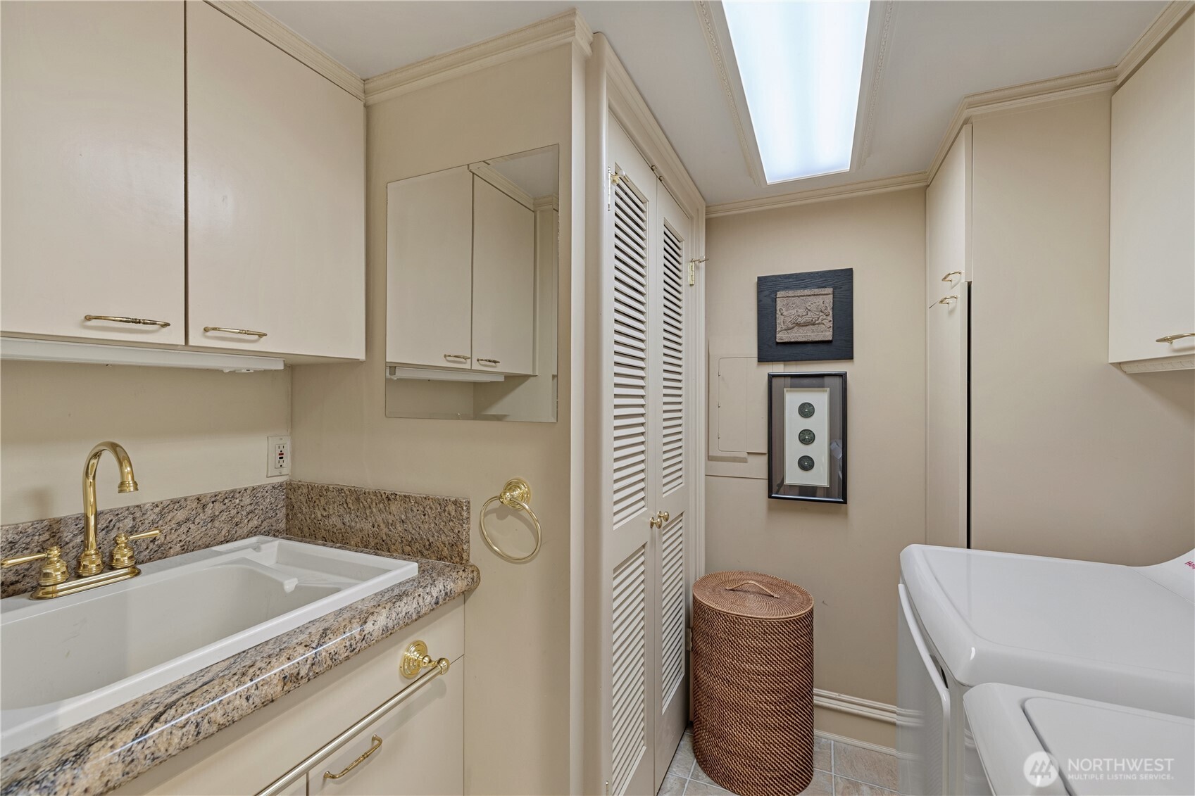 101 99th Avenue NE Unit: 301