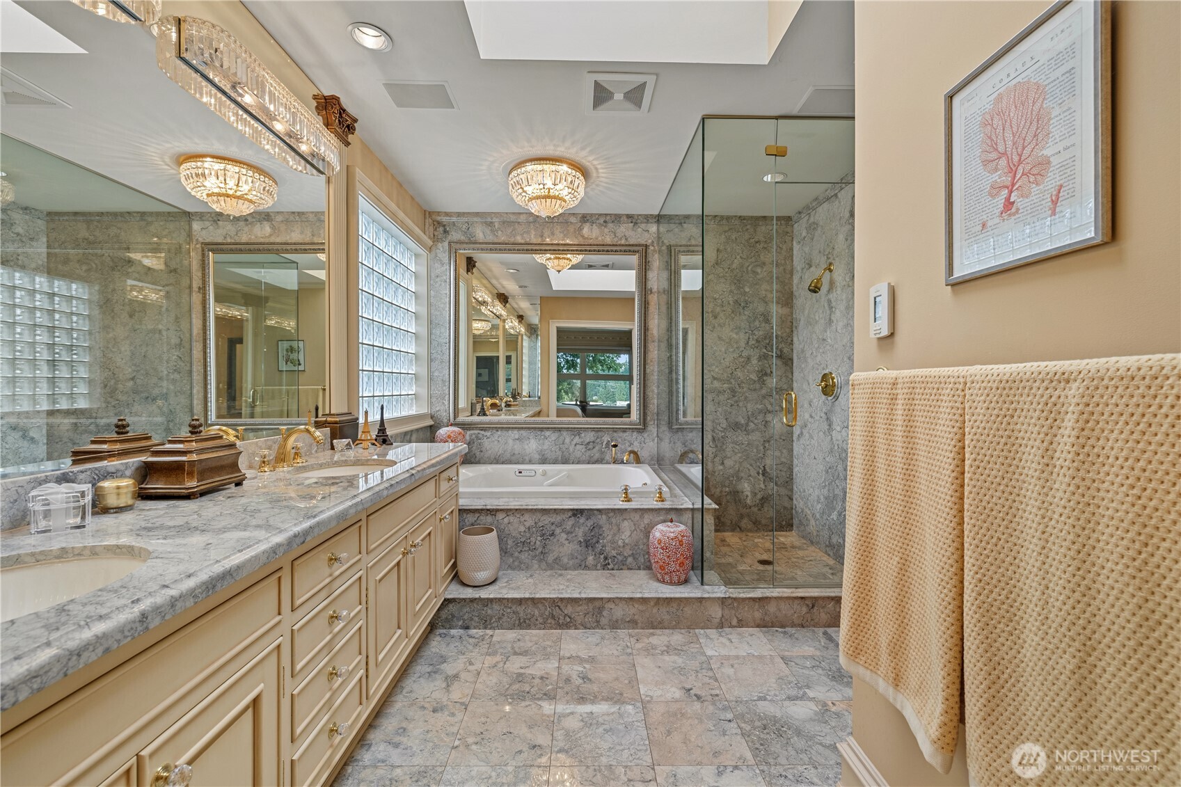 101 99th Avenue NE Unit: 301