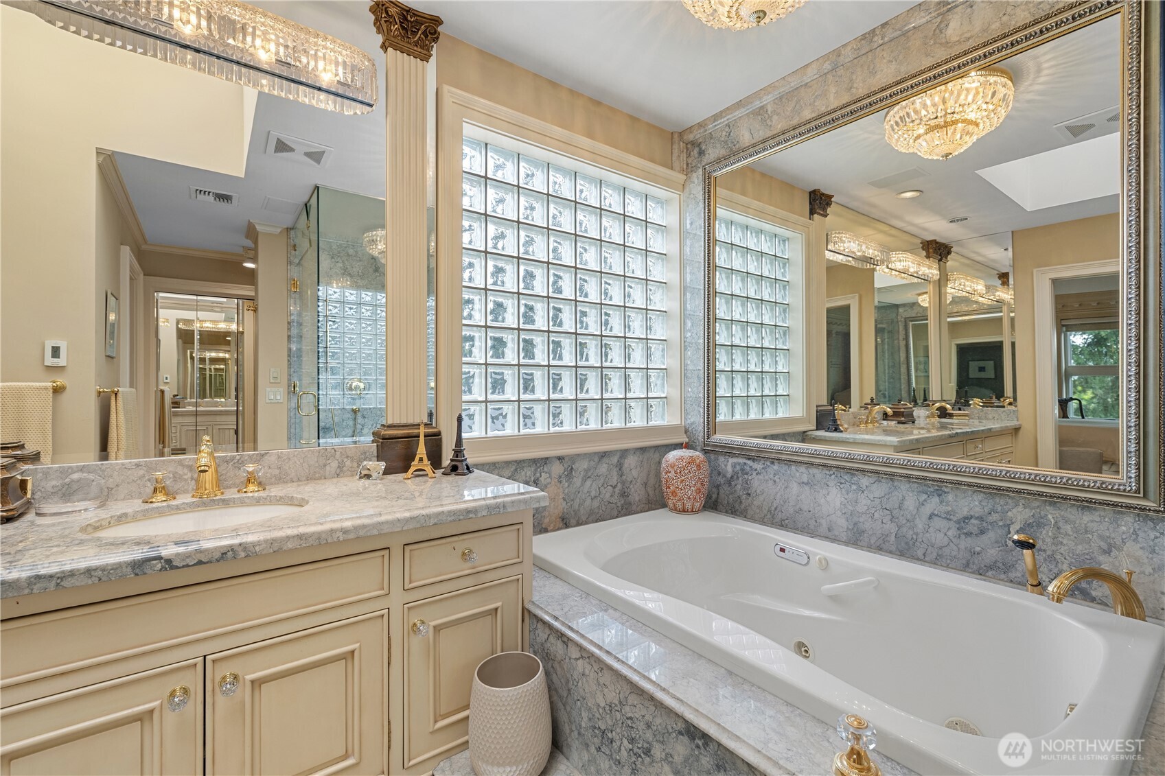 101 99th Avenue NE Unit: 301