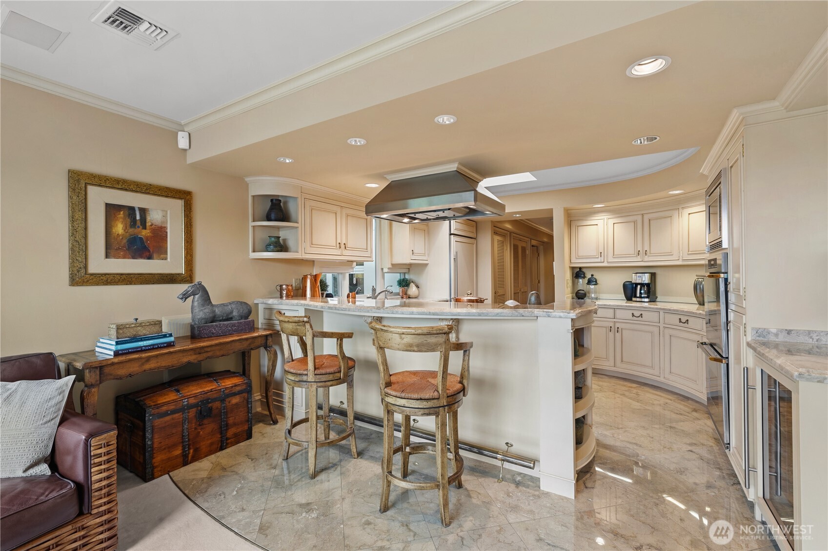 101 99th Avenue NE Unit: 301
