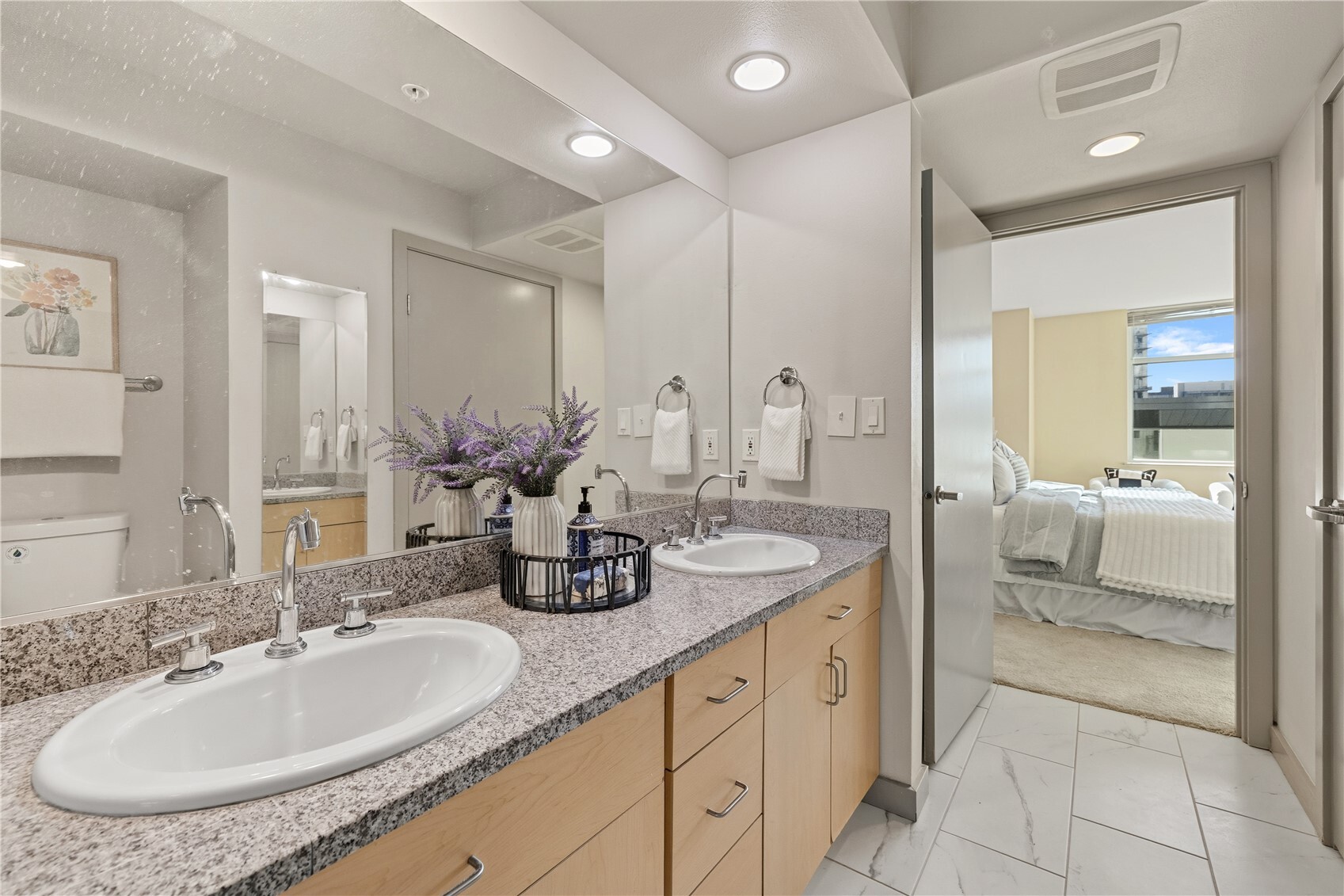 1100 106th Avenue NE Unit: 703