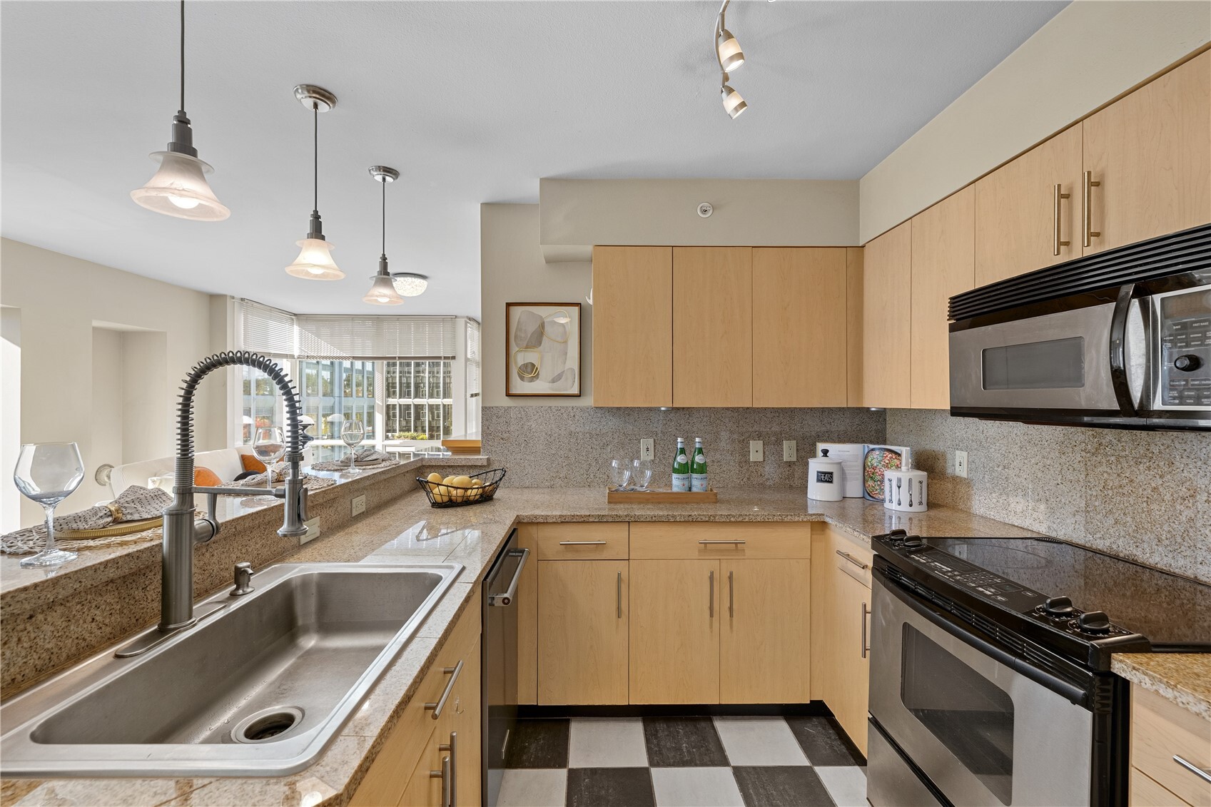 1100 106th Avenue NE Unit: 703