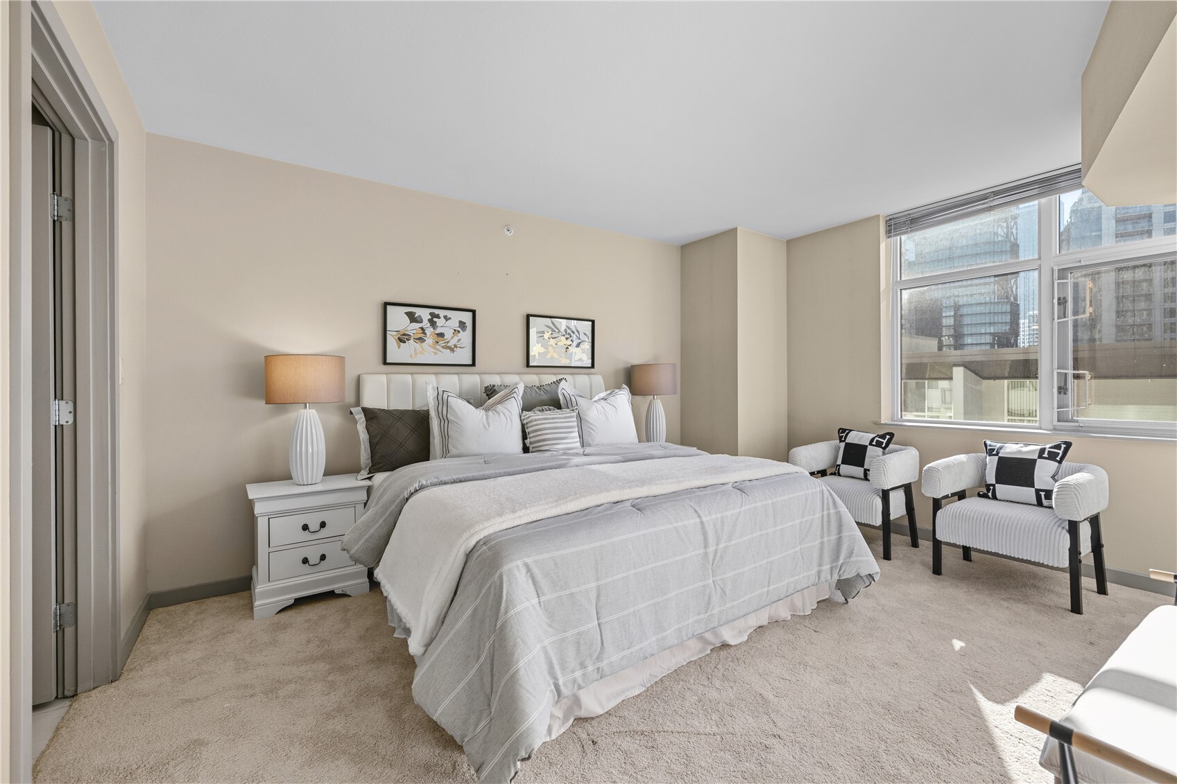 1100 106th Avenue NE Unit: 703