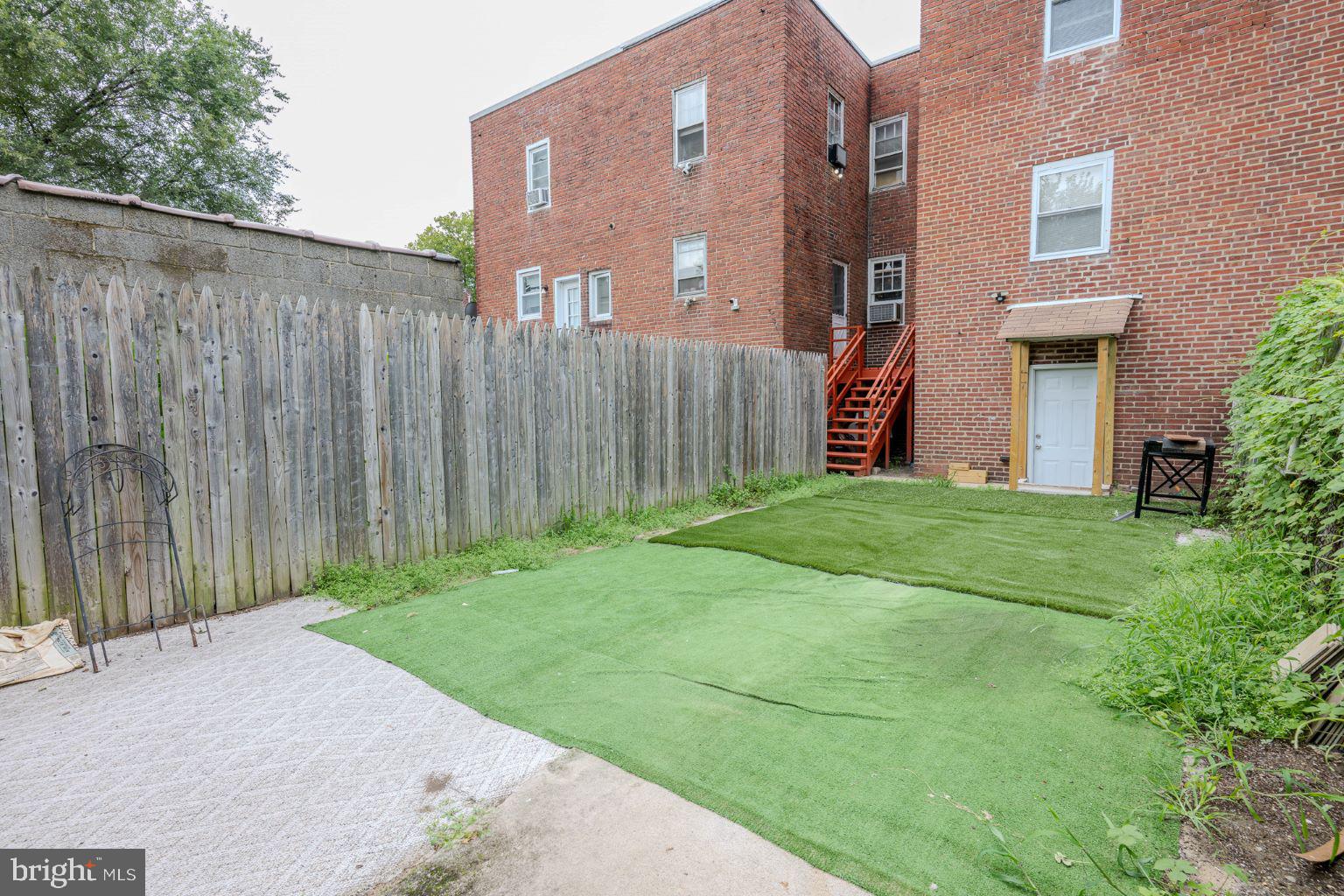 4620 Highland Ave