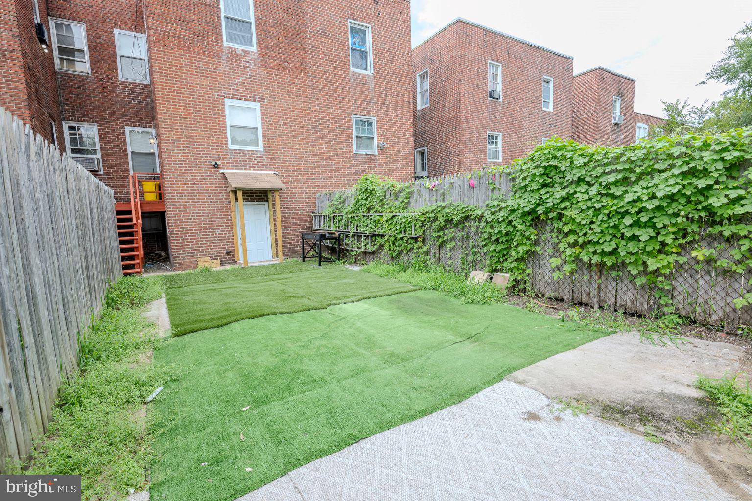 4620 Highland Ave