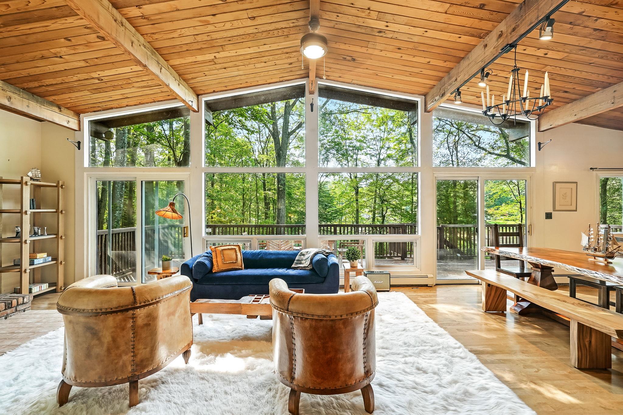 171 Mount Airy W