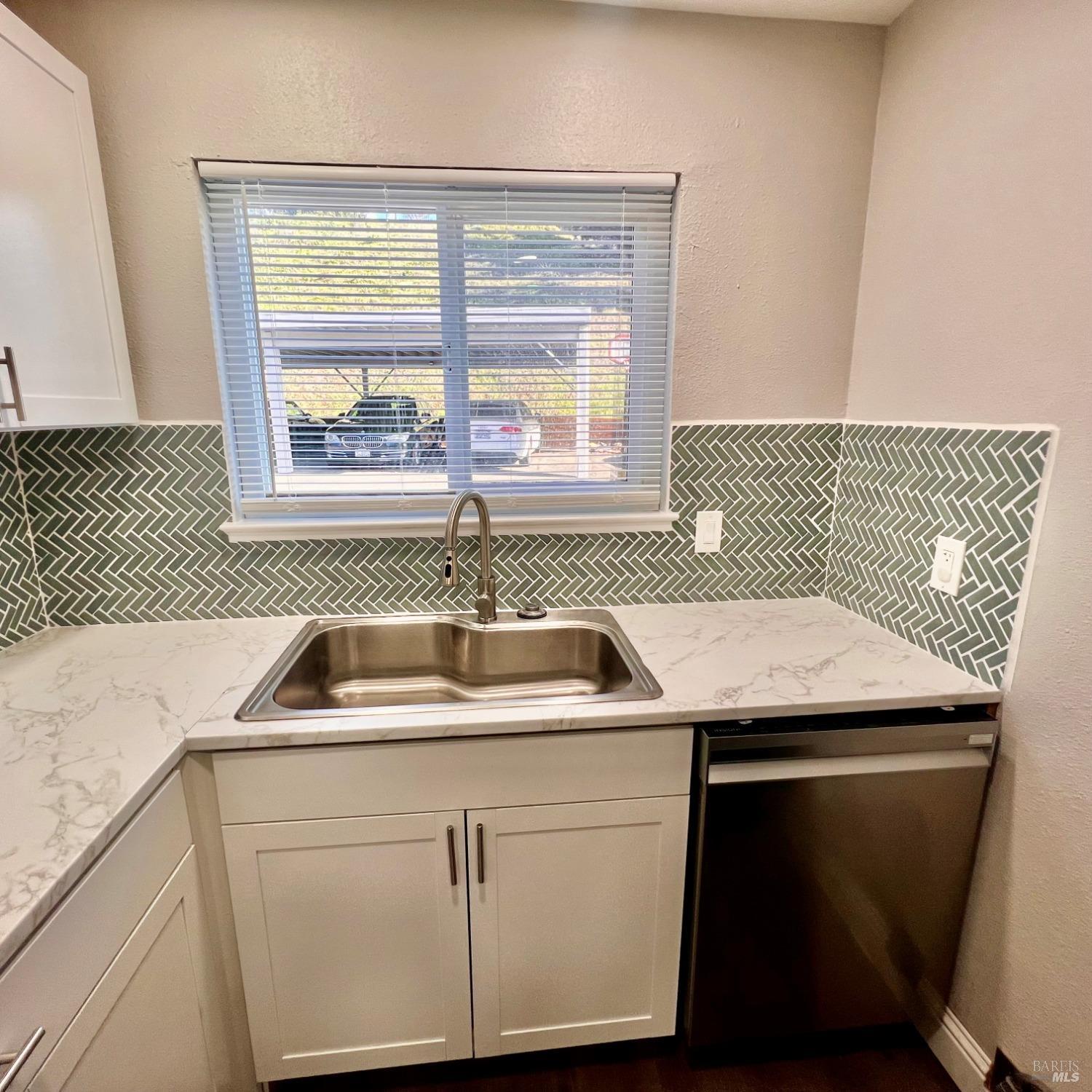 3400 Tennessee St #3