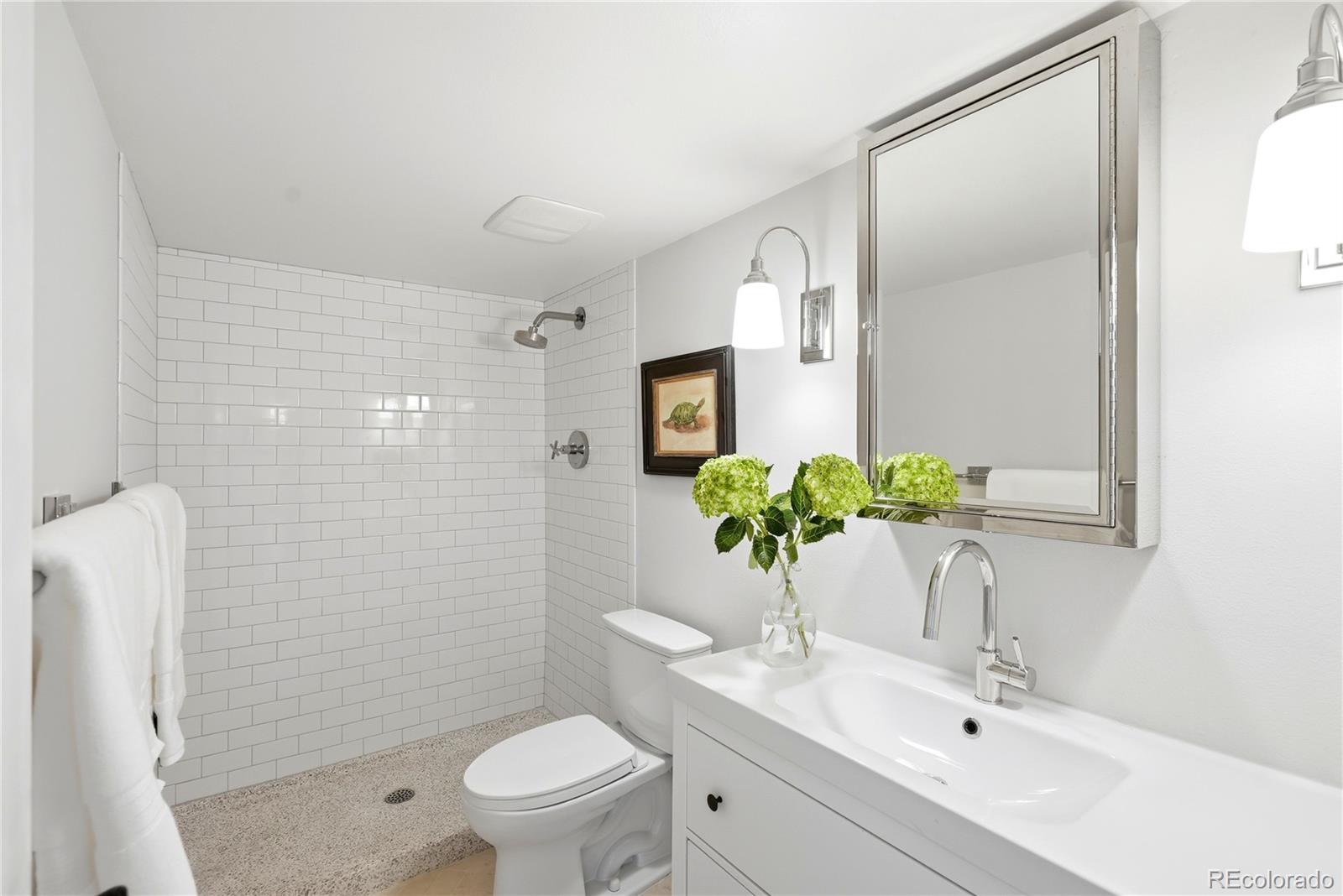 400 S Lafayette Street Unit: 1206