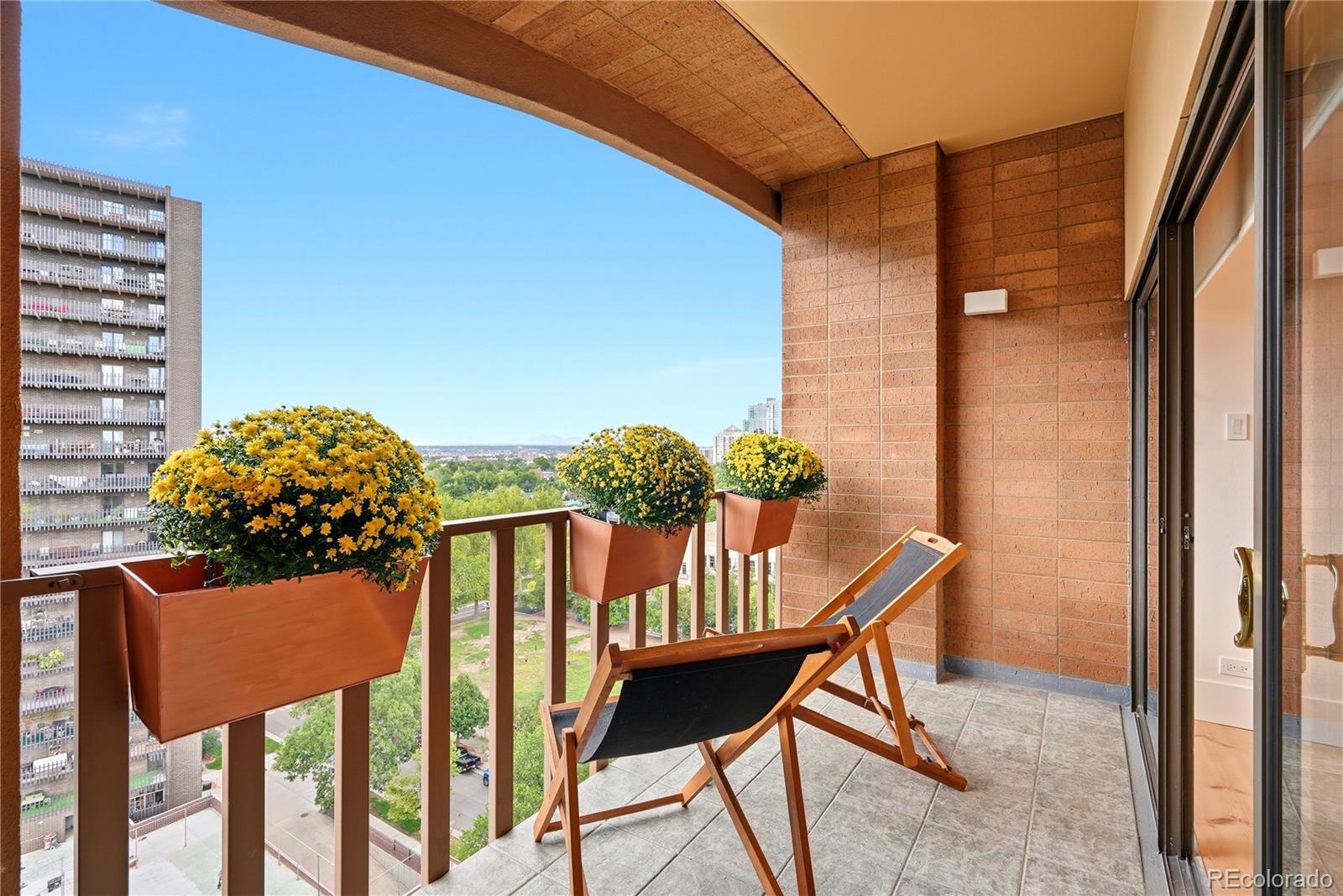 400 S Lafayette Street Unit: 1206